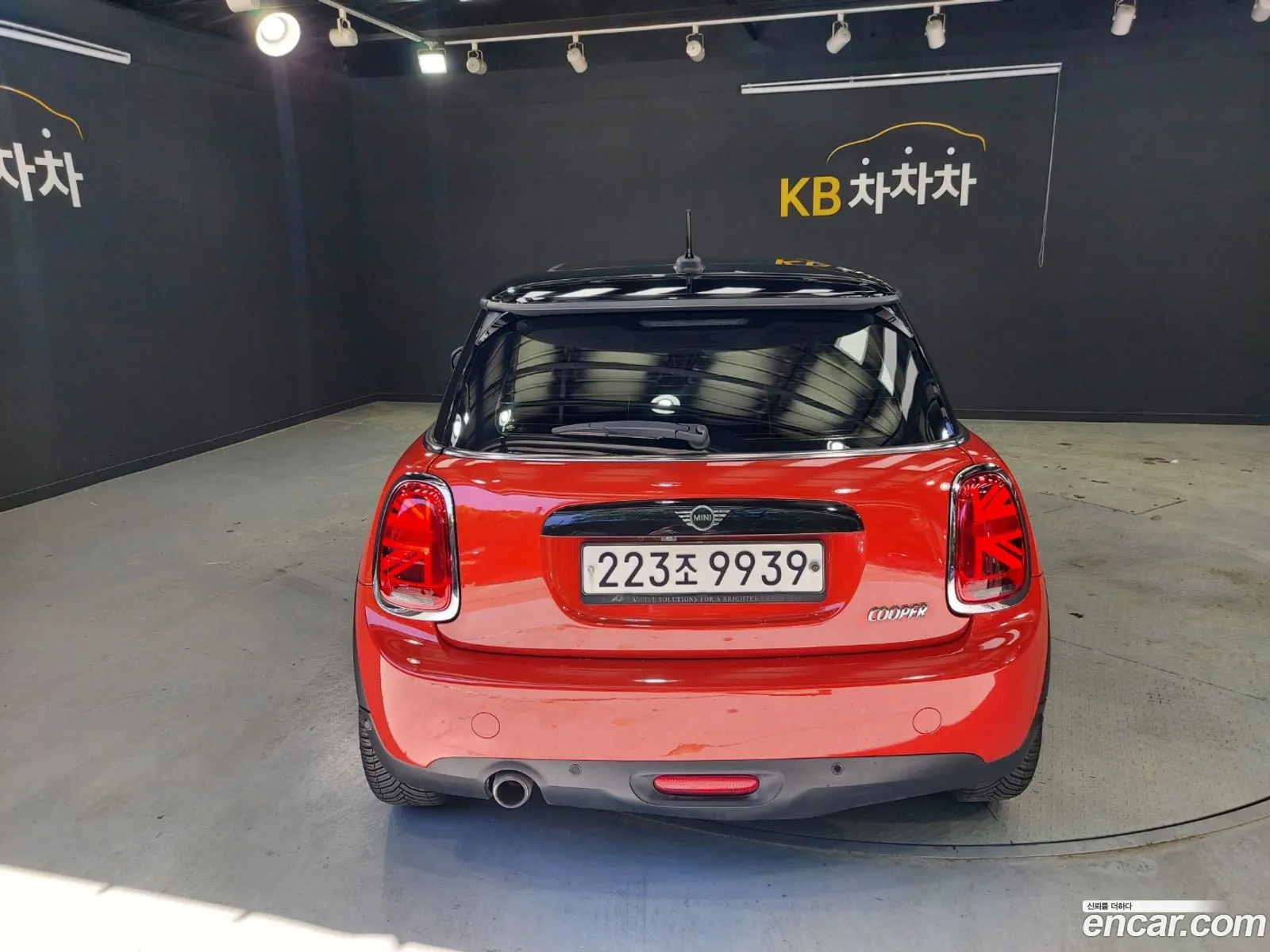 Mini Cooper 2019 — 18