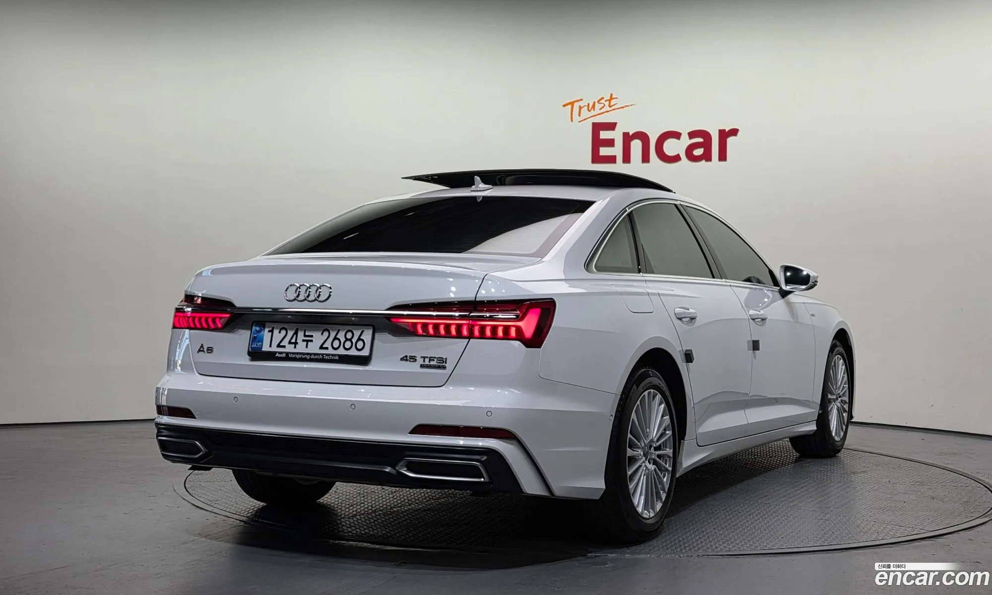 Audi A6 2021 WAUZZZF25MN014122 — 2