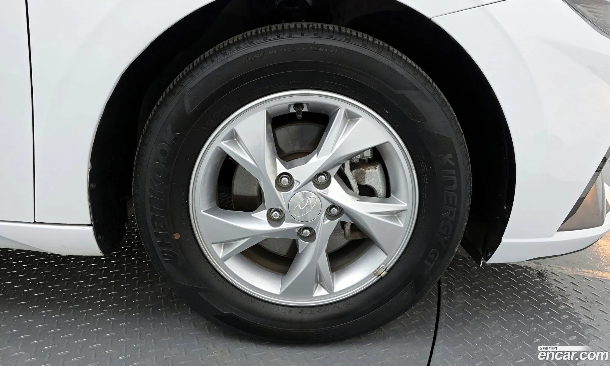 Hyundai Elantra 2021 — 13