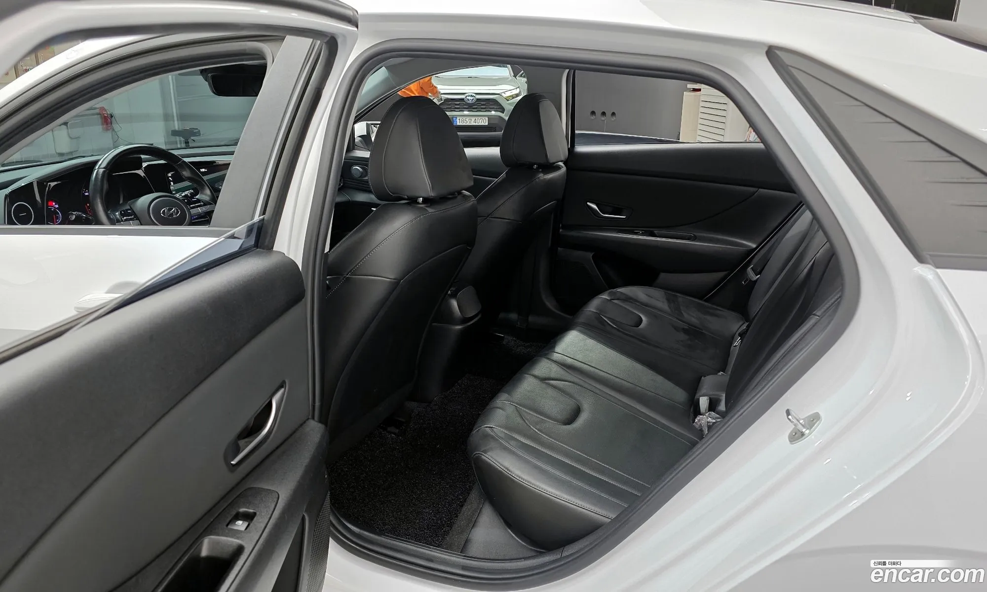 Hyundai Elantra 2021 — 10