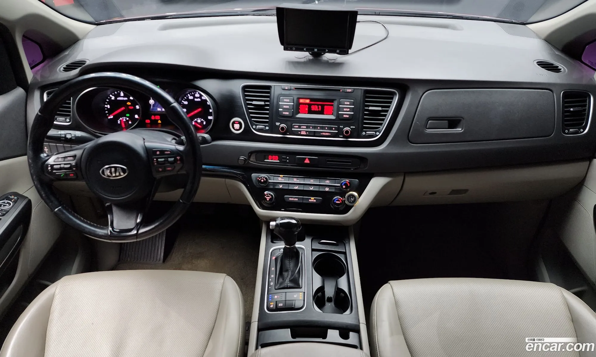 Kia Carnival 2014 — 10