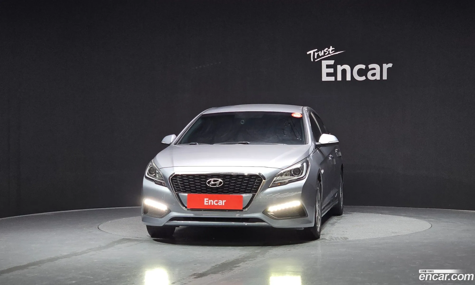 Hyundai LF Sonata Hybrid 2016 — 18