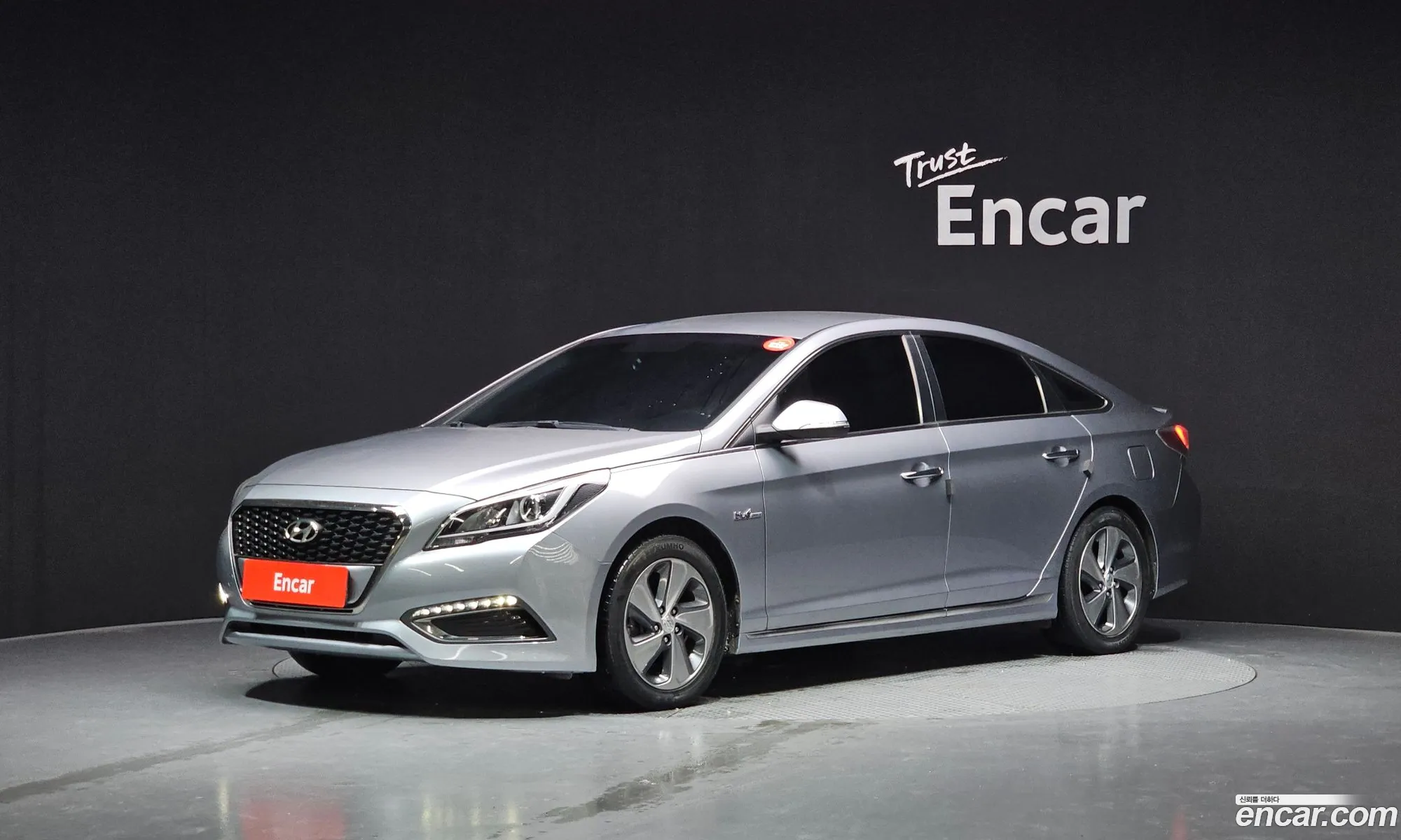 Hyundai LF Sonata Hybrid 2016 — 9
