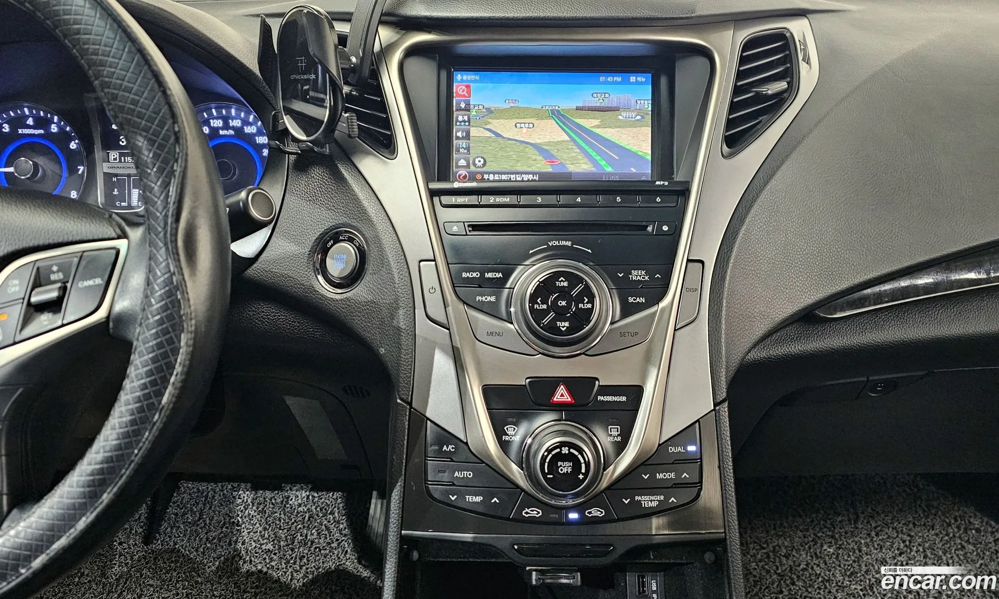Hyundai Grandeur HG 2014 — 17