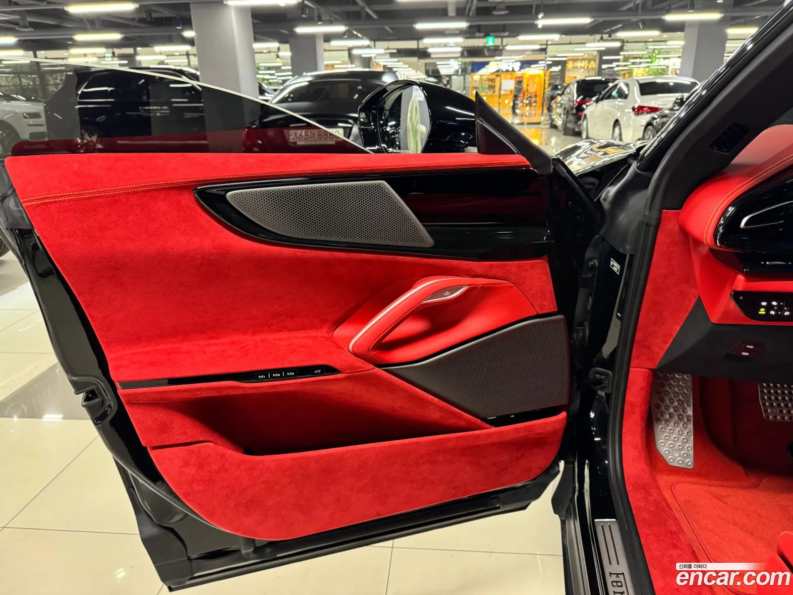 Ferrari Purosangue 2025 — 13