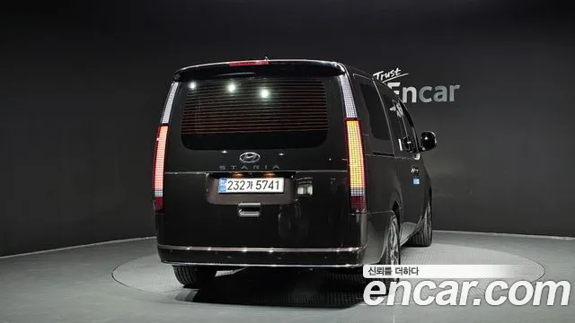 Hyundai Staria 2023 — 6