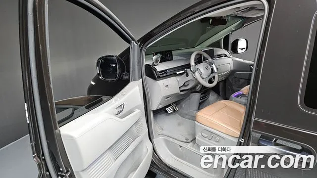 Hyundai Staria 2023 — 7