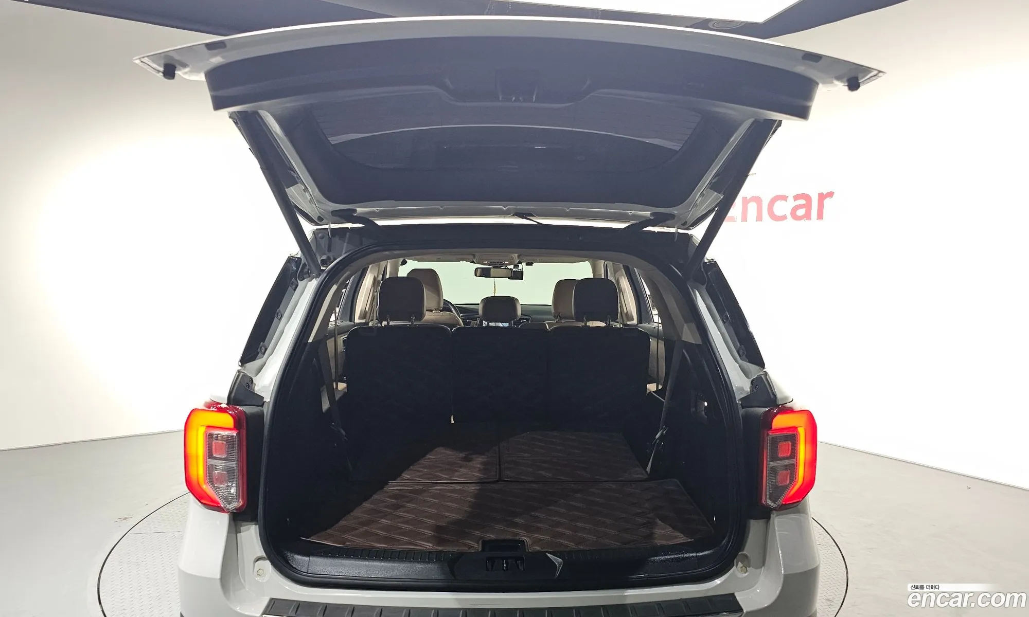 Ford Explorer 6th Gen 2020 1FMSK8FH1LGA72511 — 14