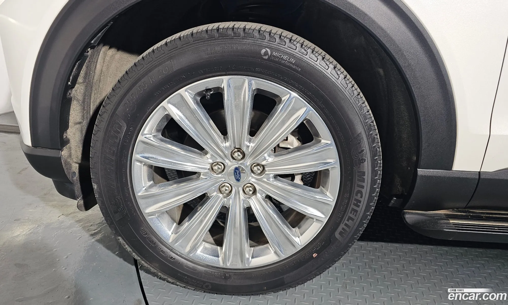 Ford Explorer 6th Gen 2020 1FMSK8FH1LGA72511 — 17