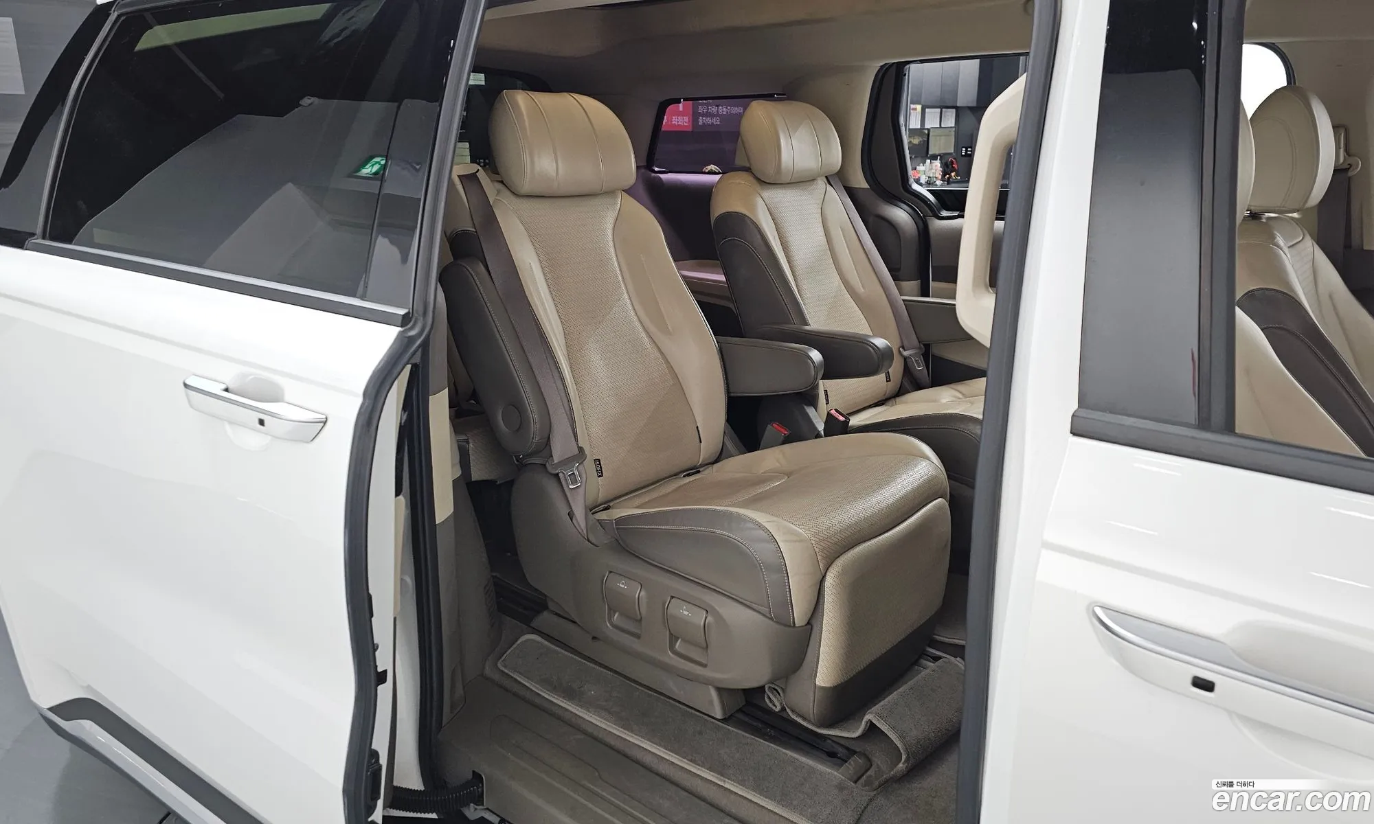 Kia Carnival 2021 — 11