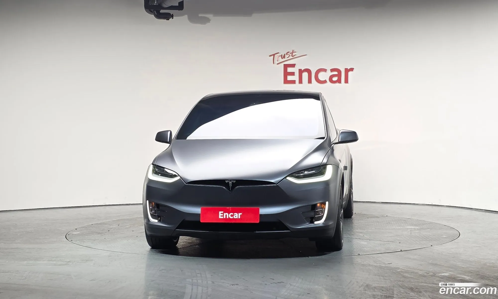 Tesla Model X 2020 — 7
