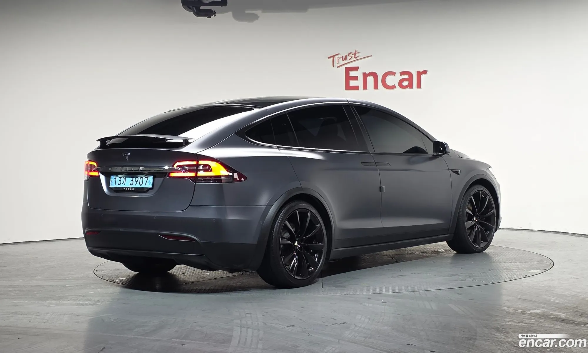 Tesla Model X 2020 — 4