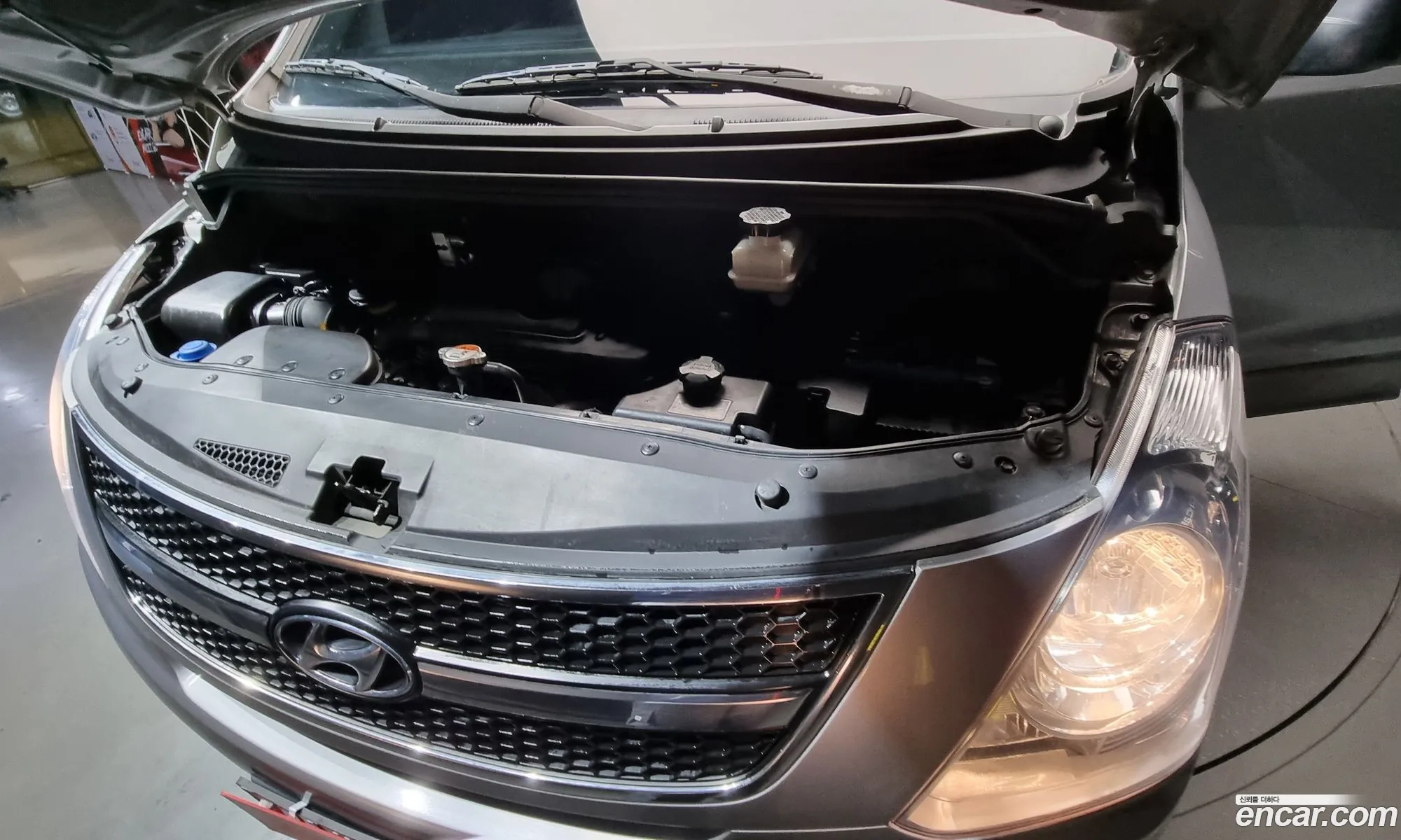 Hyundai Grand Starex 2013 — 10