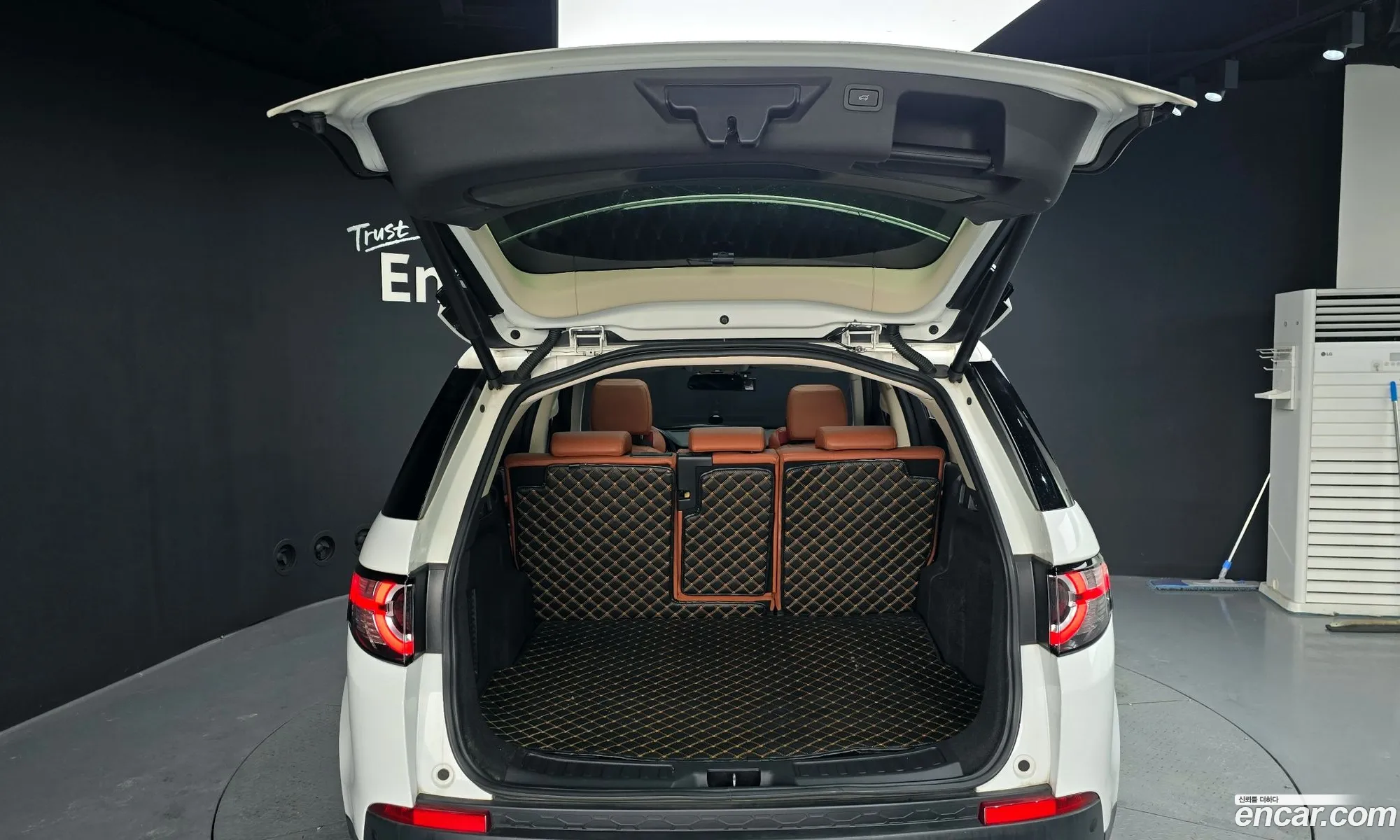 Land Rover Discovery Sport 2016 — 14