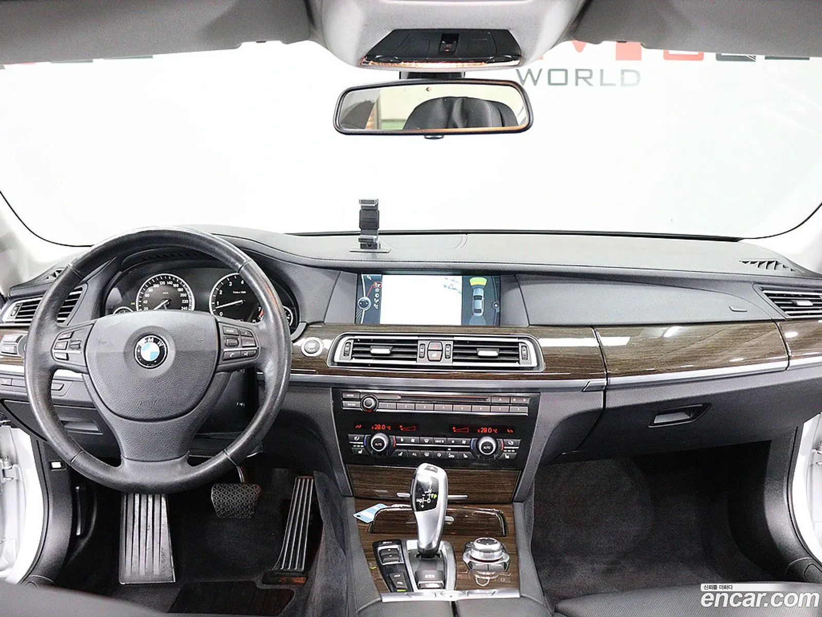 BMW 7 Series 2011 — 15