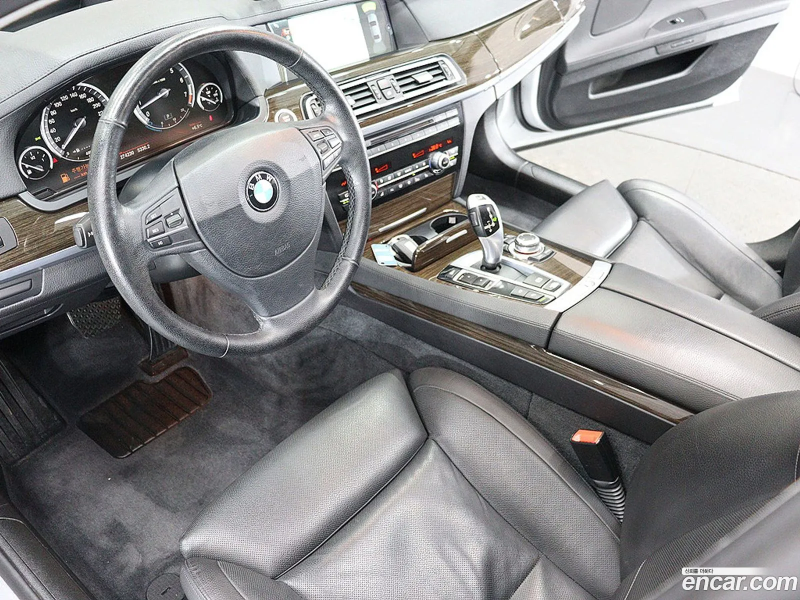BMW 7 Series 2011 — 7