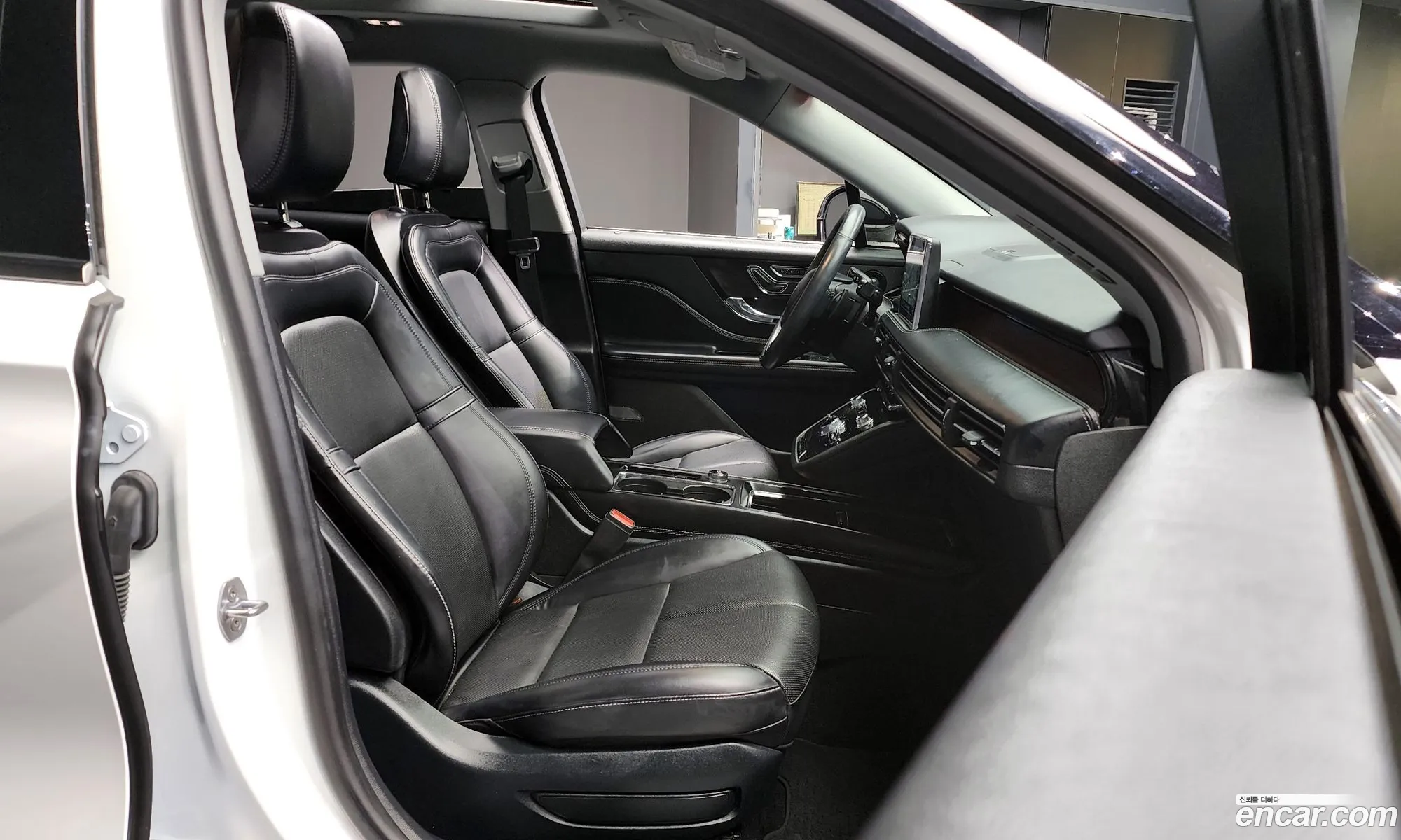 Lincoln Corsair 2021 — 13