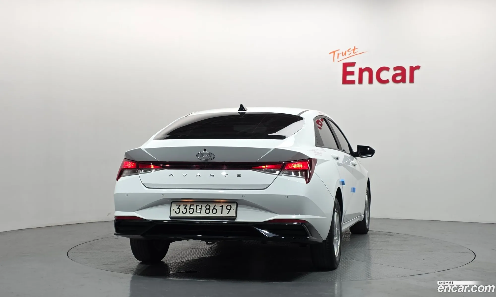 Hyundai Elantra 2021 — 16