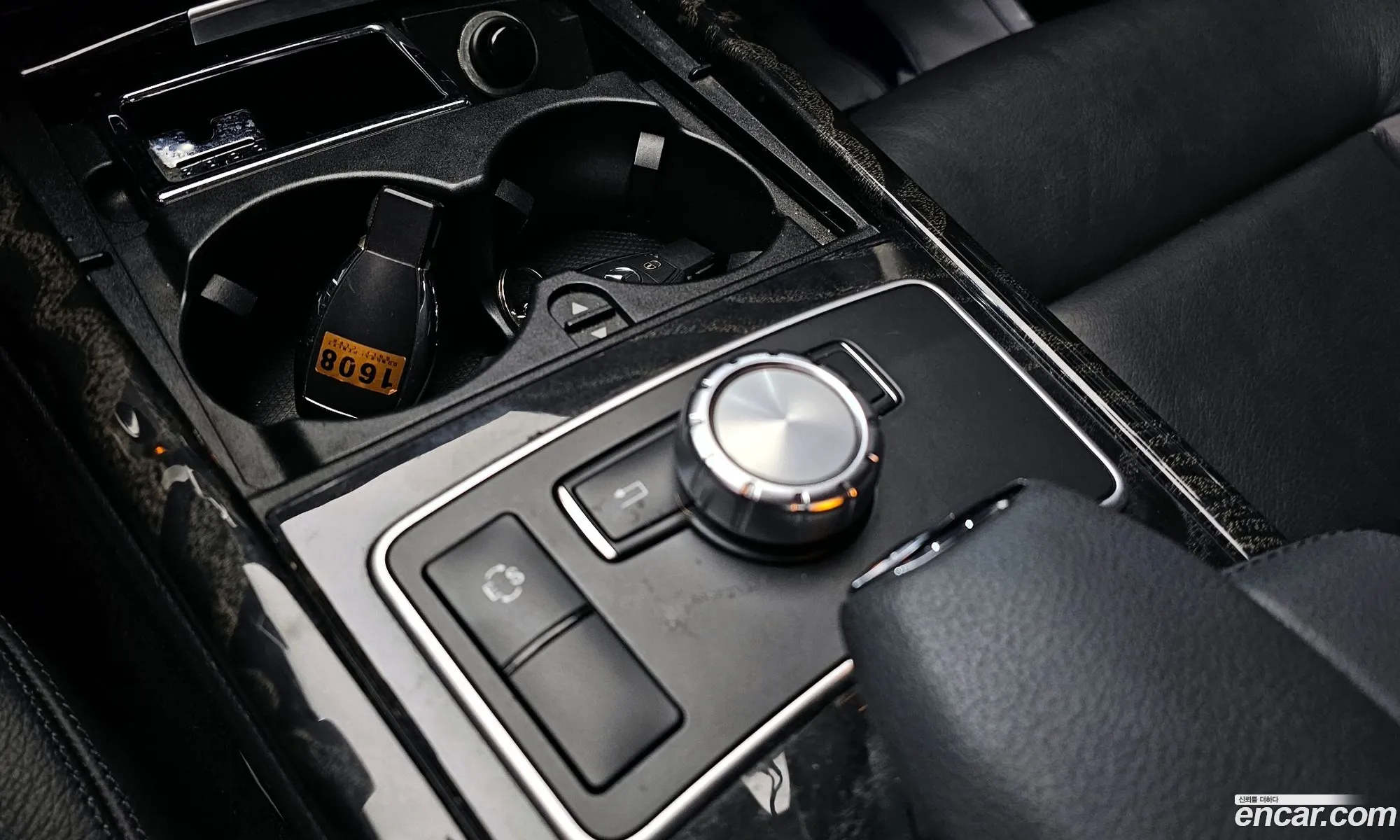 Mercedes-Benz E-Class W212 2012 WDDHF5FB8DA691128 — 3