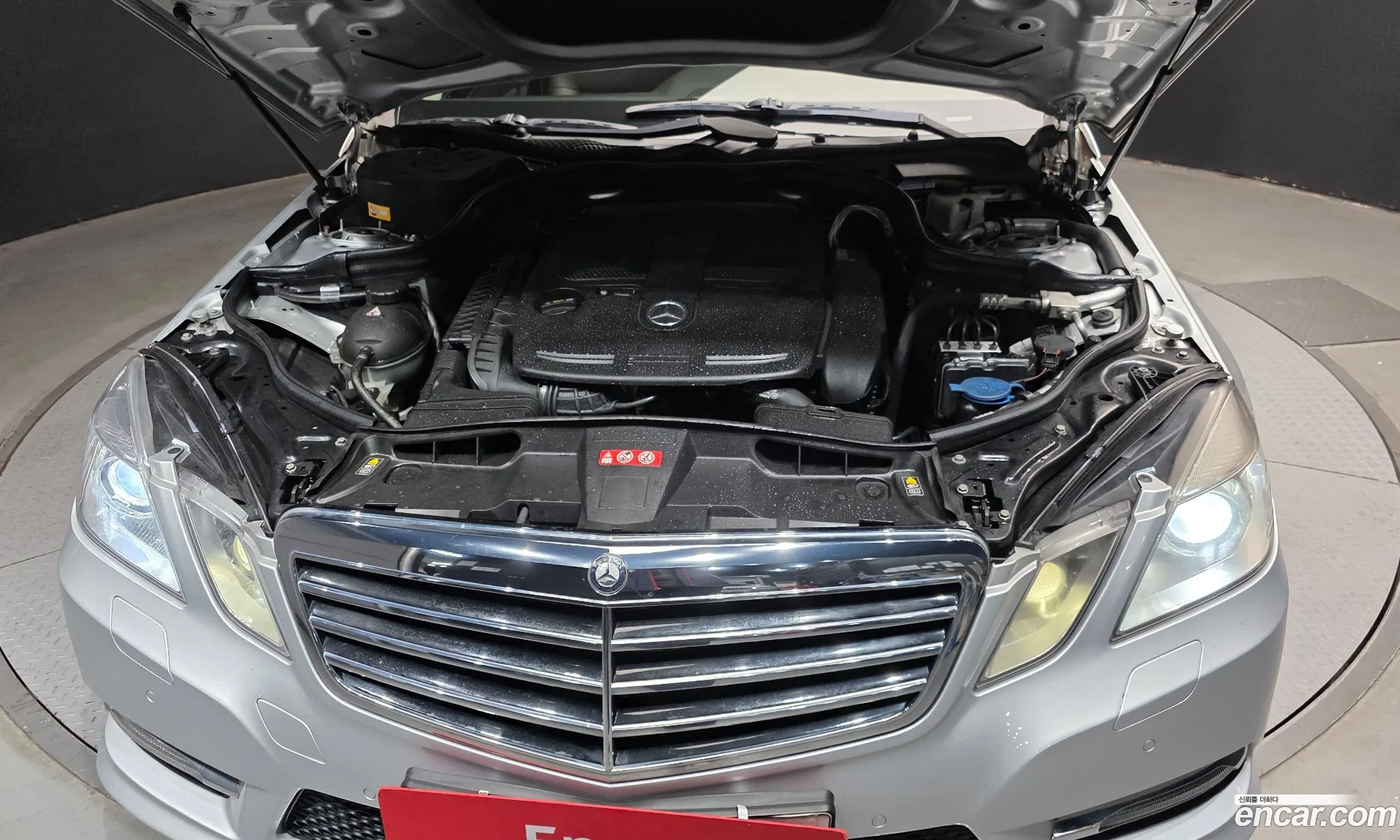 Mercedes-Benz E-Class W212 2012 WDDHF5FB8DA691128 — 12