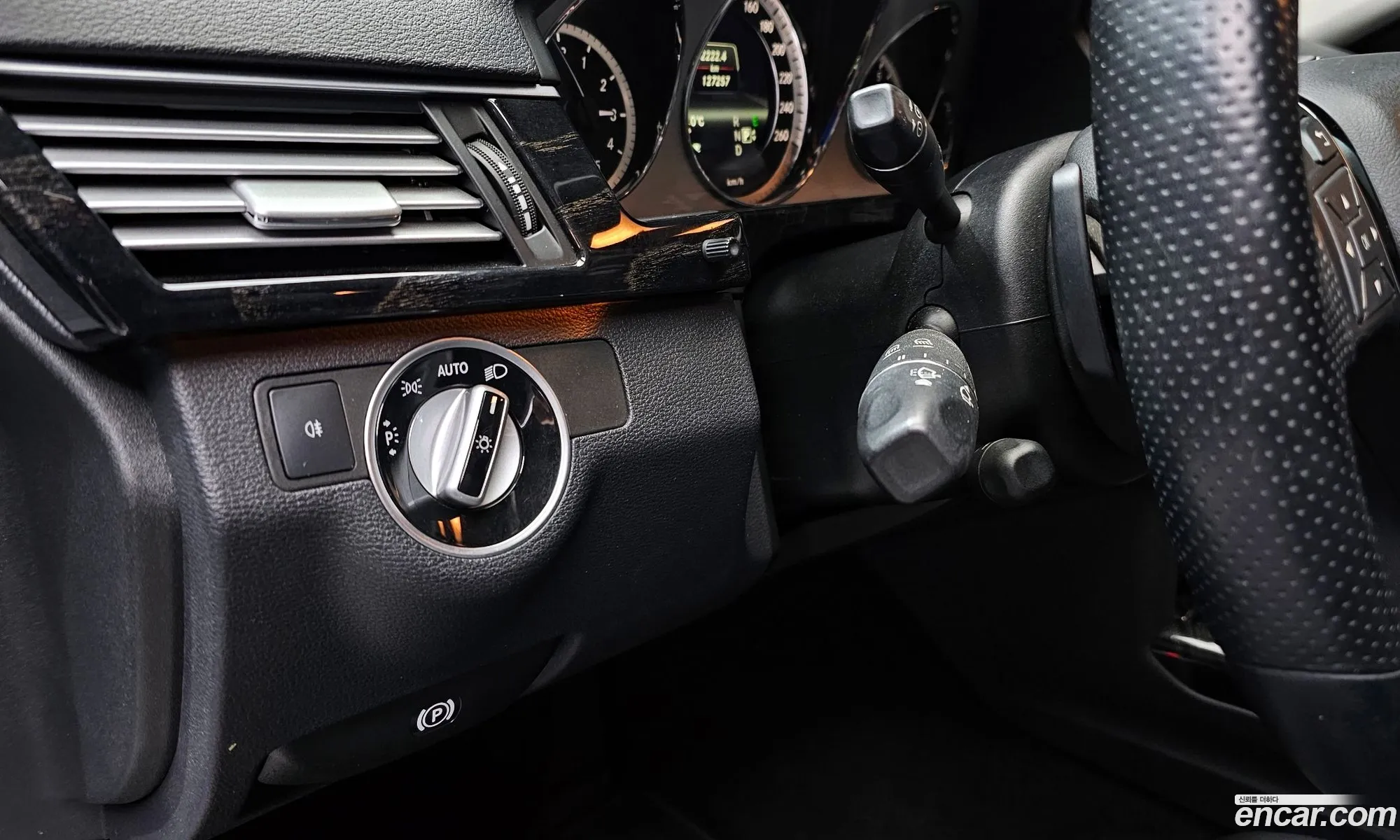 Mercedes-Benz E-Class W212 2012 WDDHF5FB8DA691128 — 2