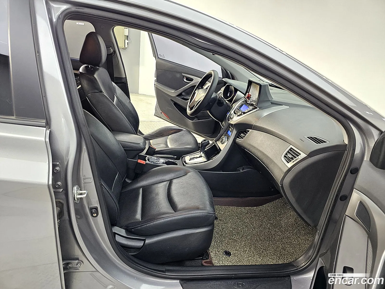 Hyundai Elantra MD 2010 — 18