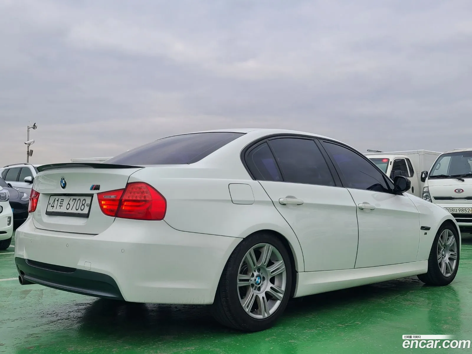 BMW 3 Series 2011 — 16