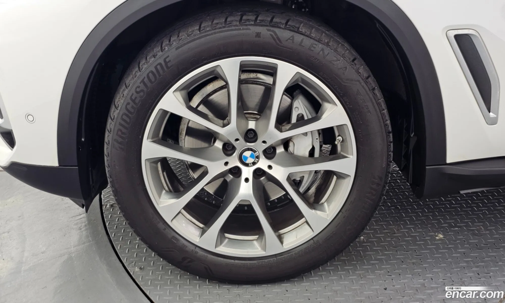 BMW X5 2020 — 17