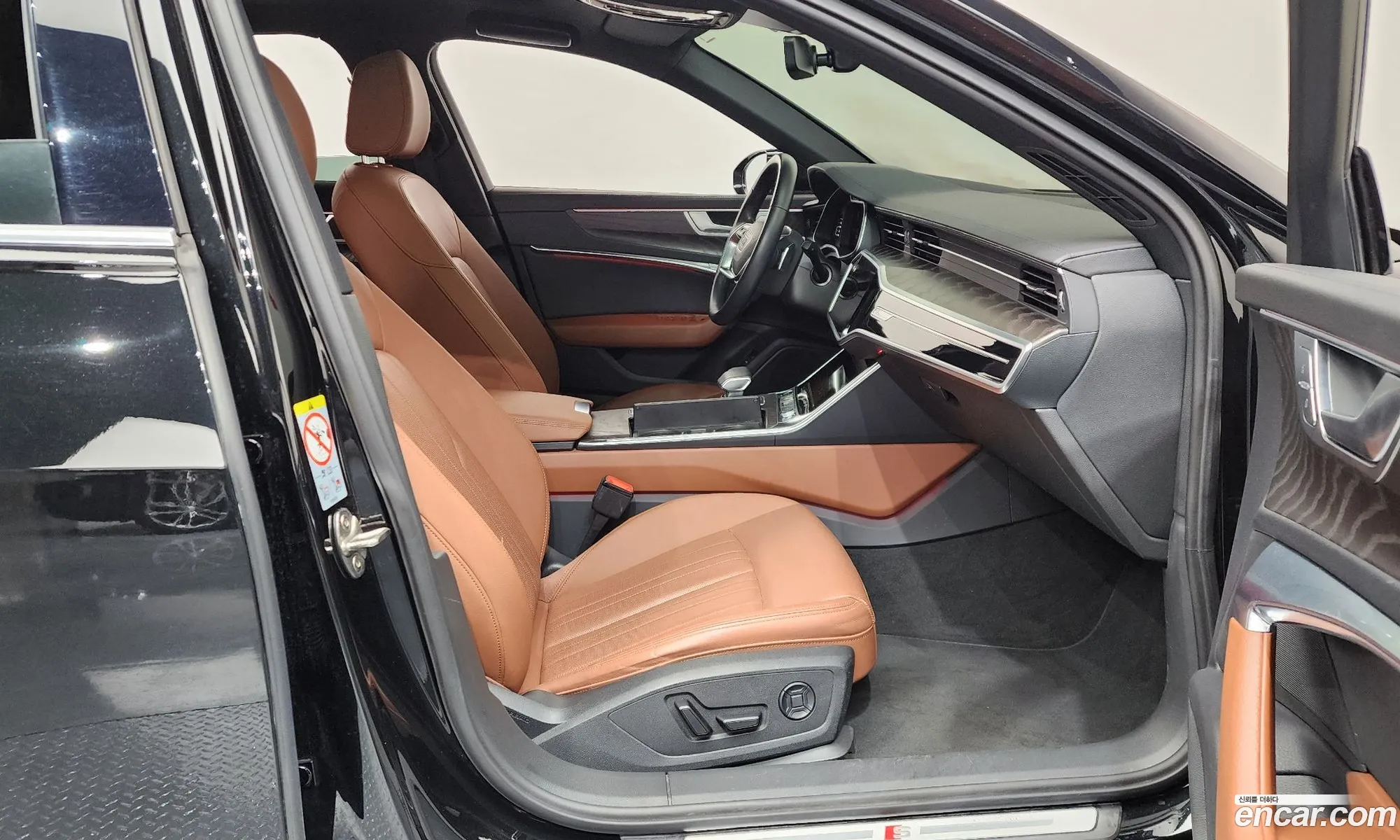 Audi A6 2022 WAUZZZF23NN03473 — 5