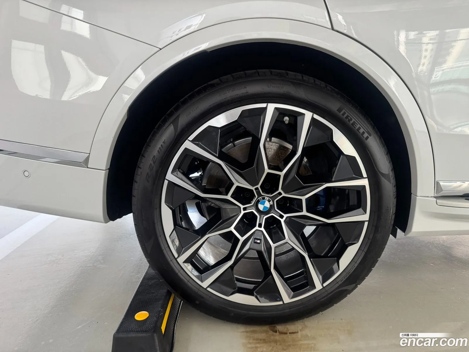 BMW X7 2025 — 10