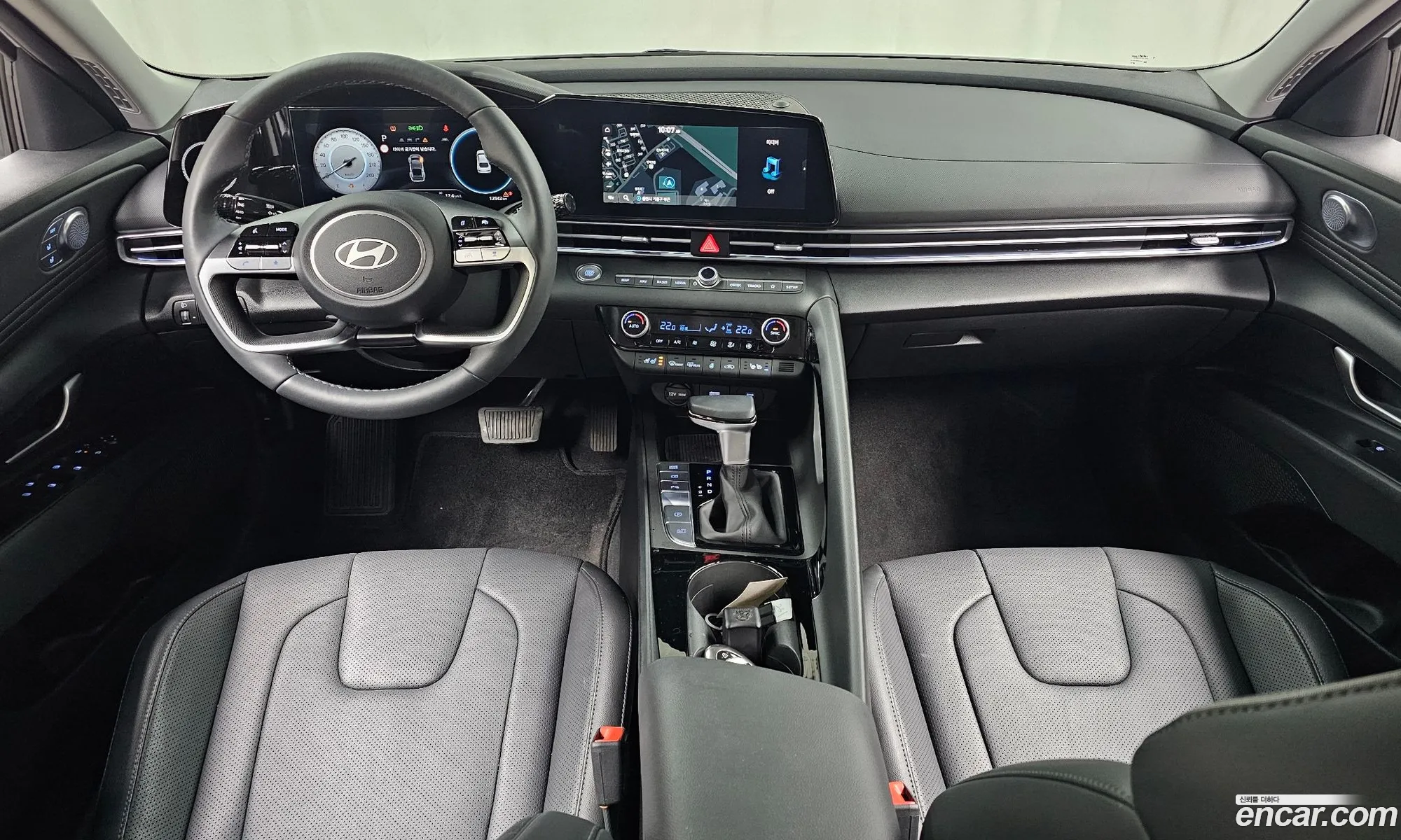 Hyundai Elantra 2024 — 5