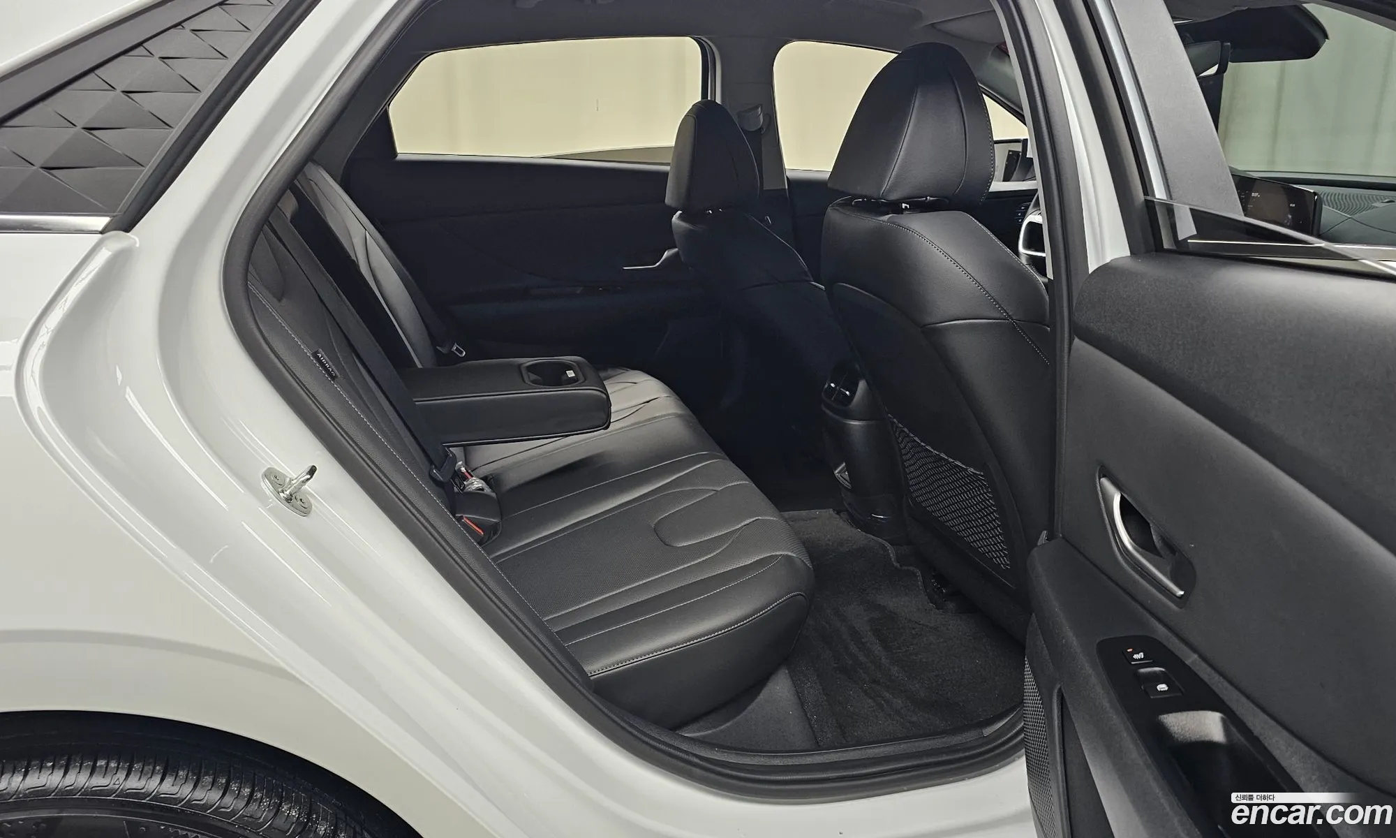 Hyundai Elantra 2024 — 9