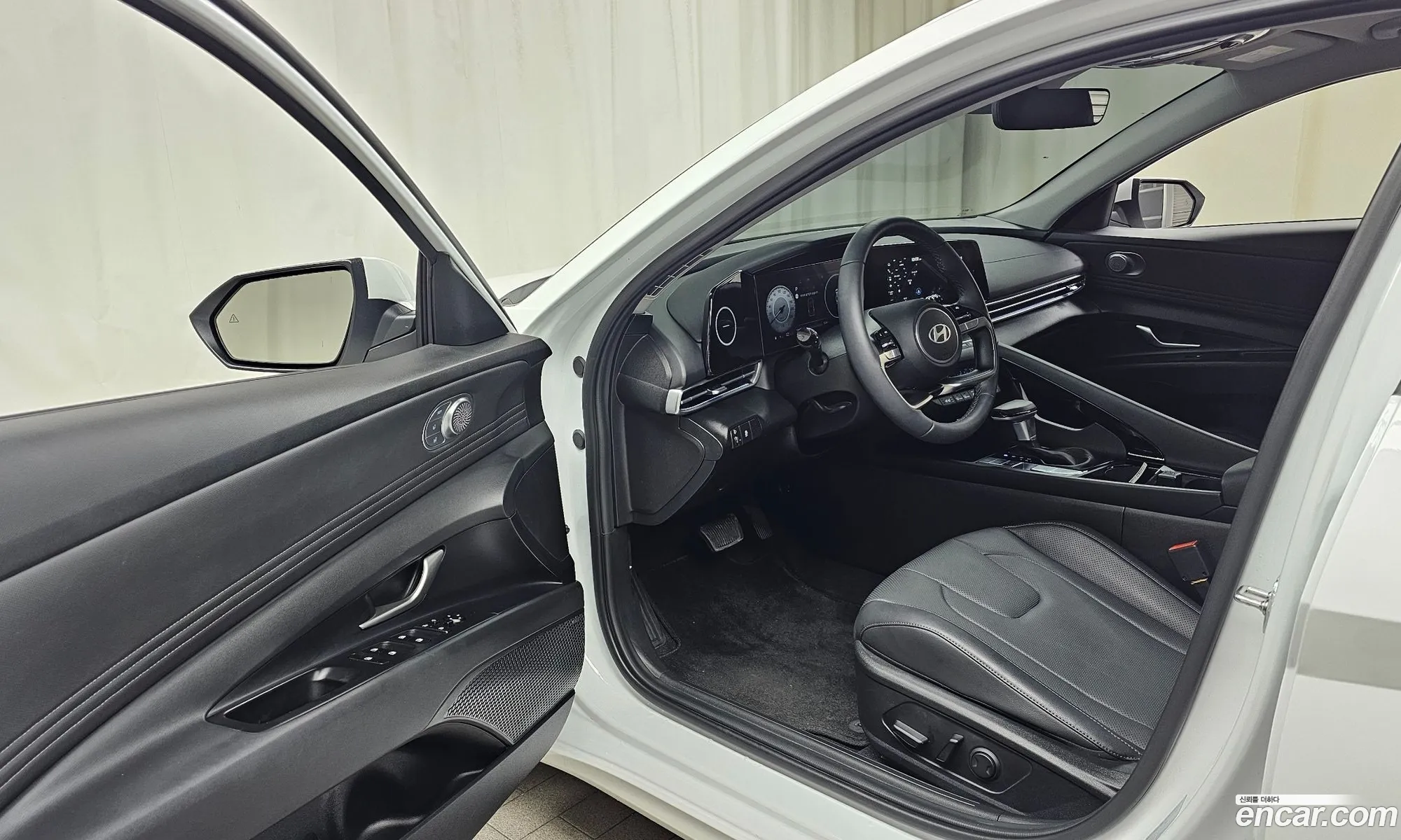 Hyundai Elantra 2024 — 7