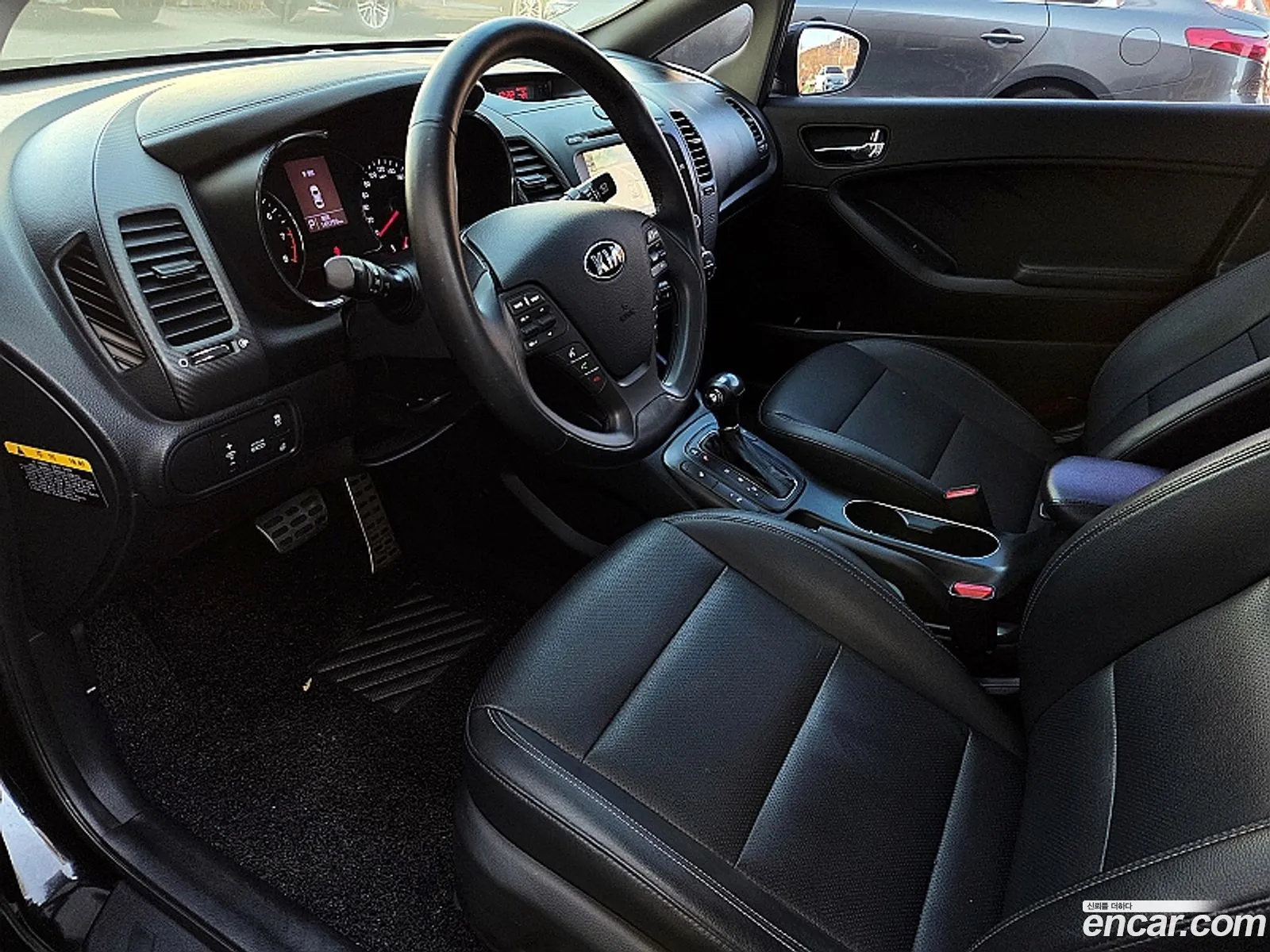 Kia K3 2012 — 15