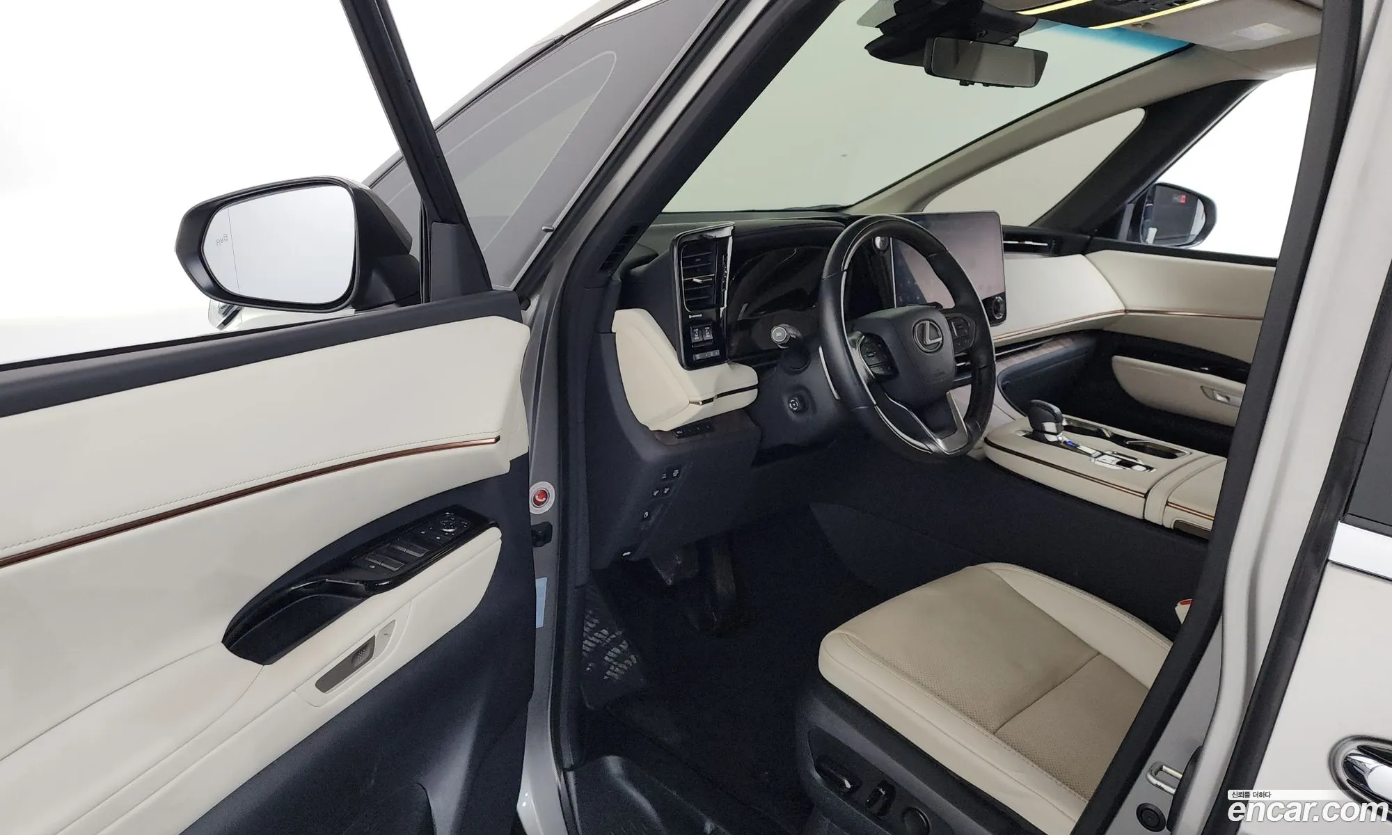Lexus LM 2024 — 7
