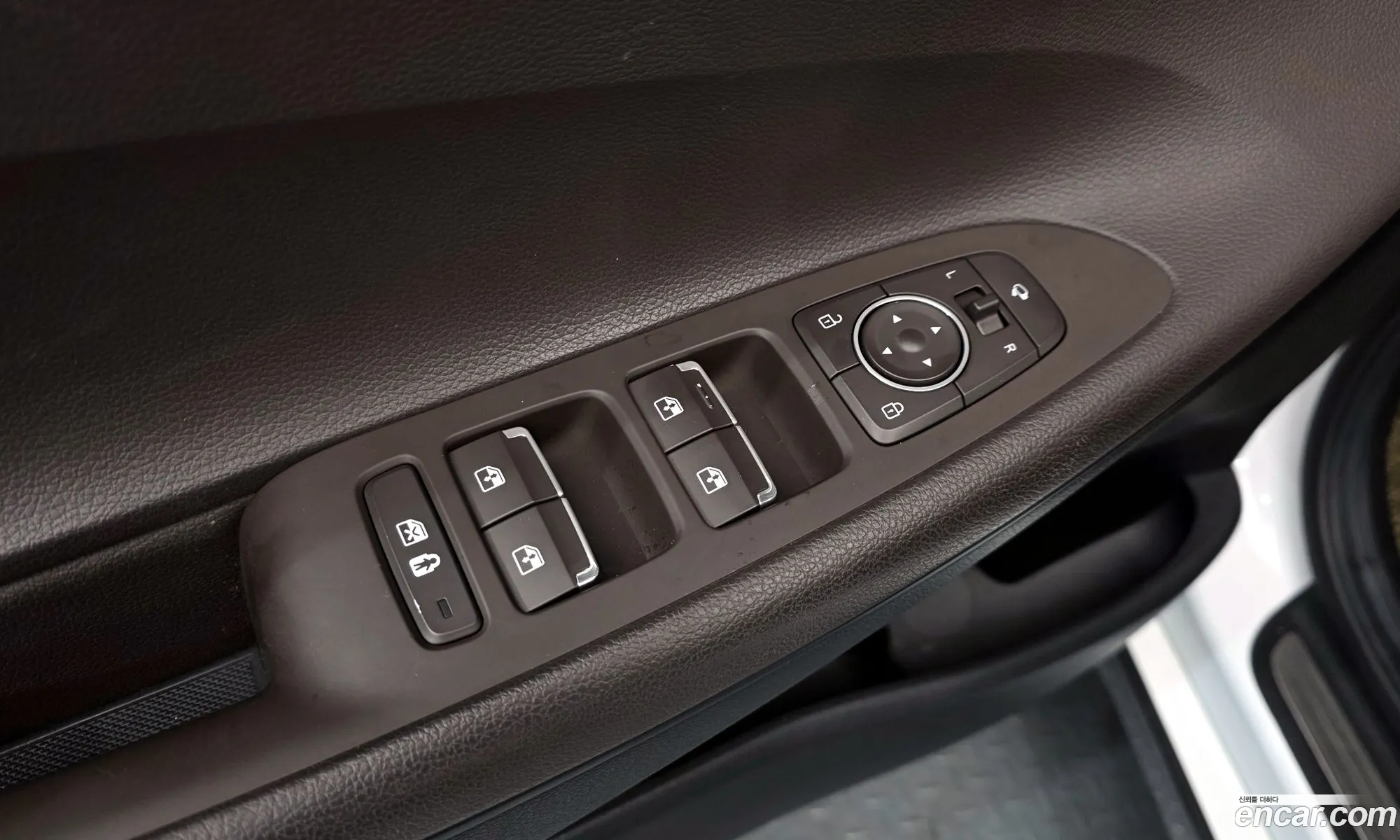 Hyundai Grandeur IG 2020 — 17