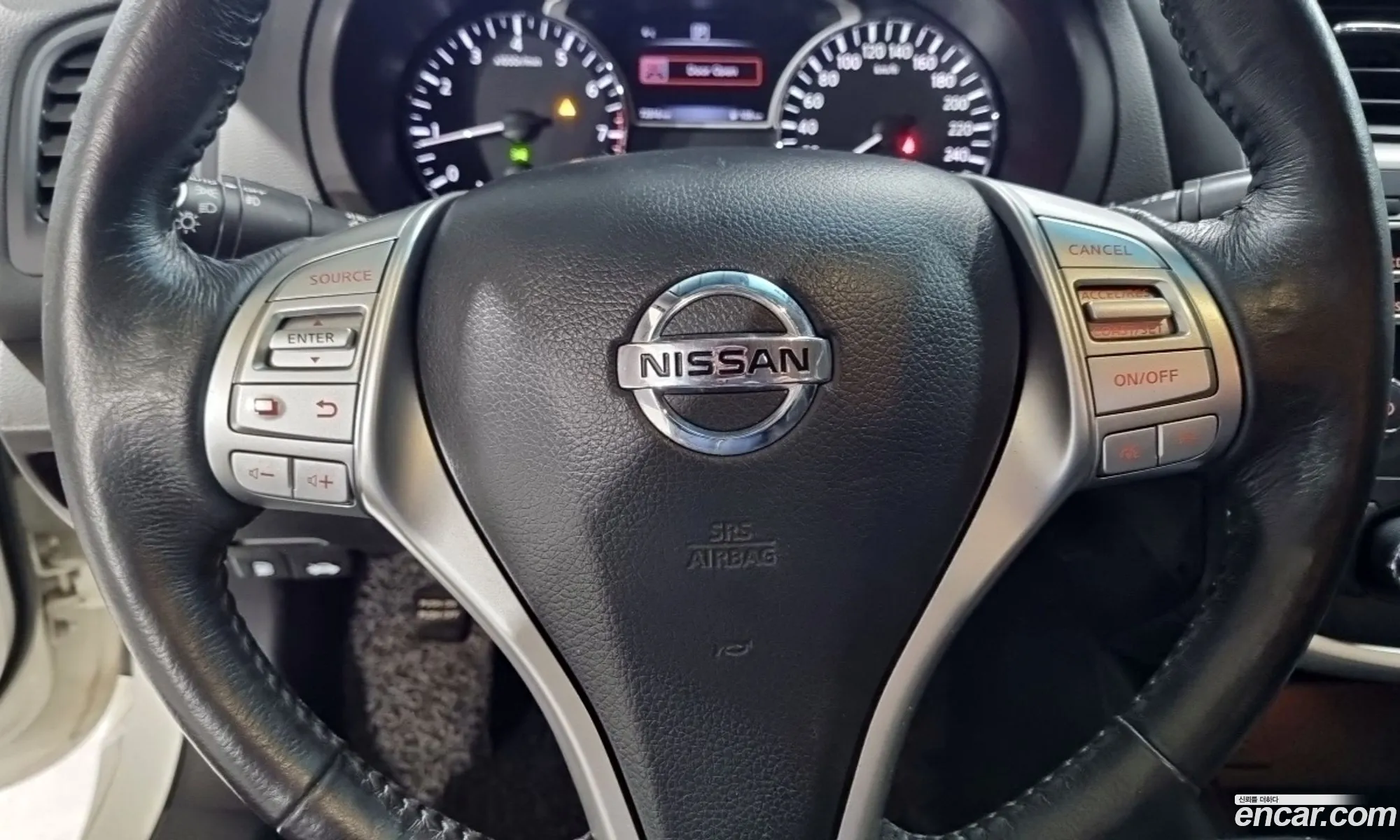 Nissan Altima 2016 — 17