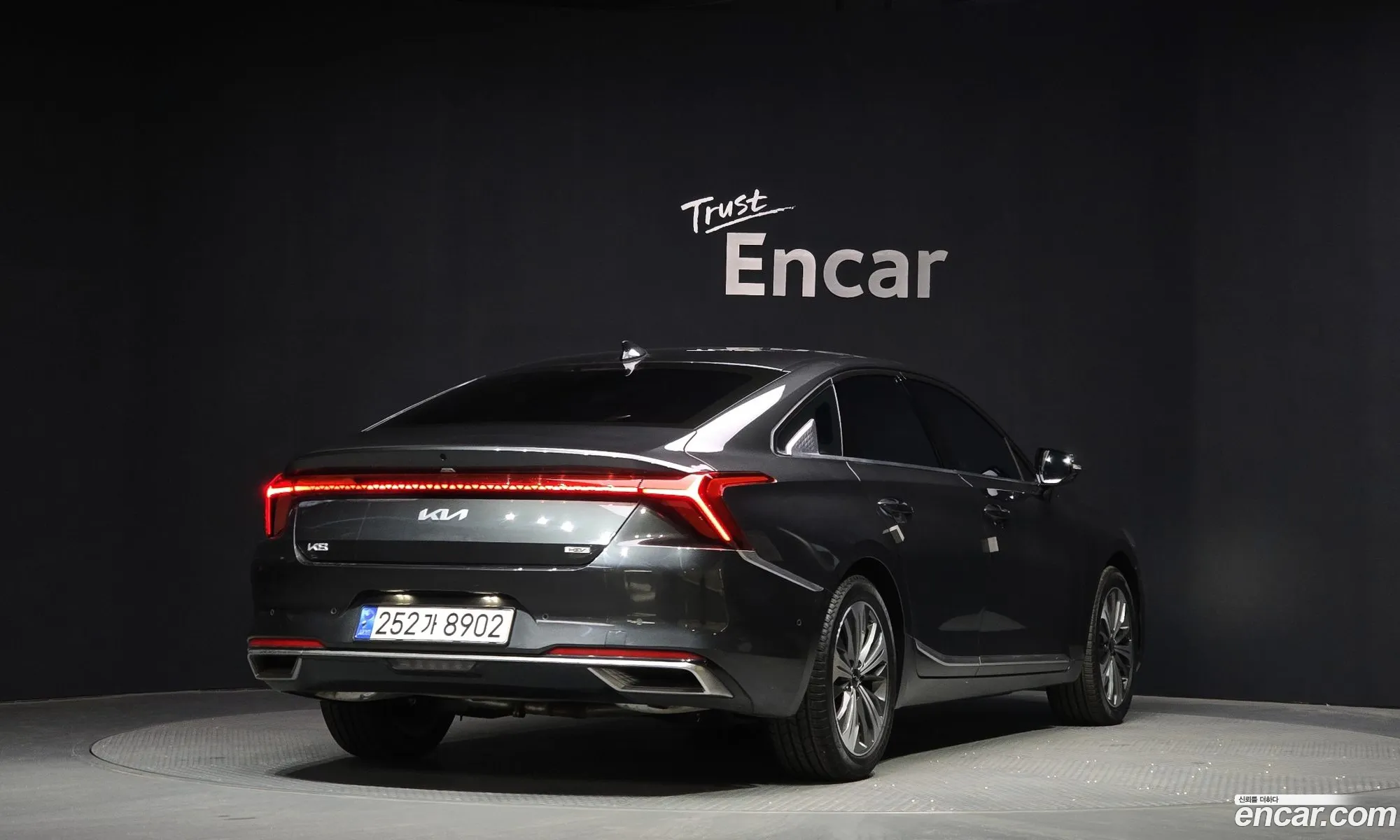 Kia K8 Hybrid 2022 — 18