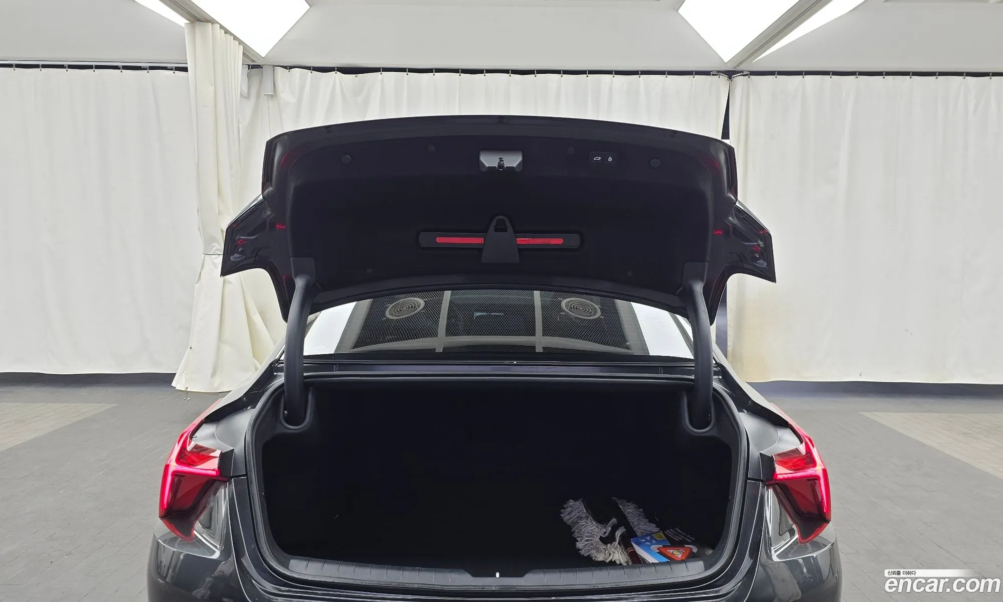 Kia K8 Hybrid 2022 — 14