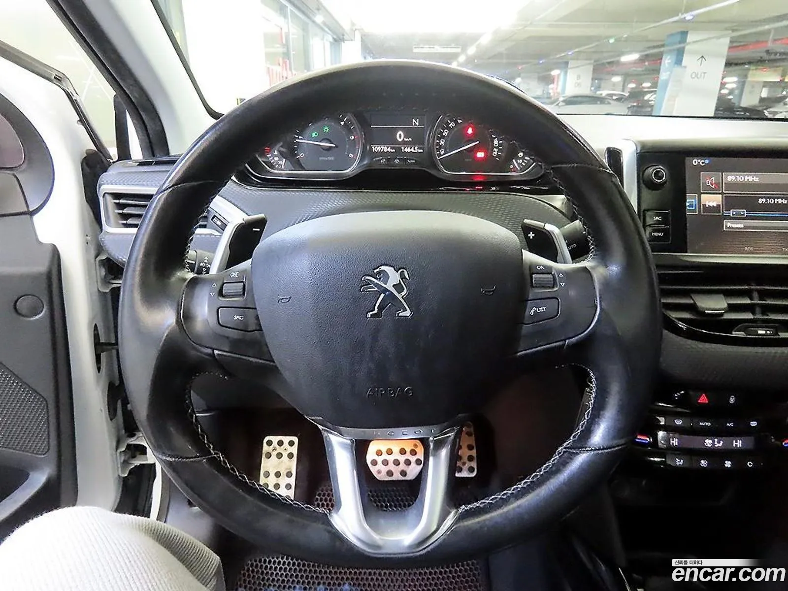 Peugeot 2008 2015 — 10