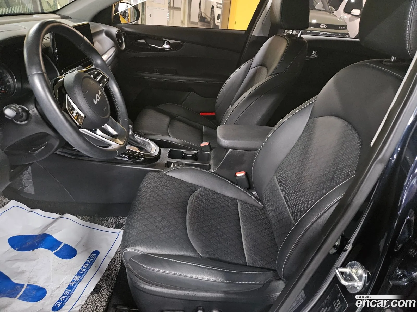 Kia K3 2022 — 4