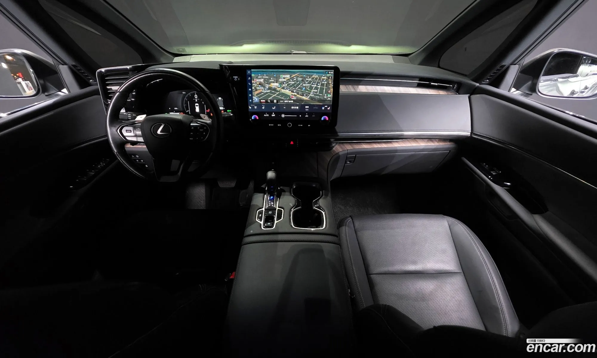 Lexus LM 2024 JTHAAAAD8S5003080 — 10