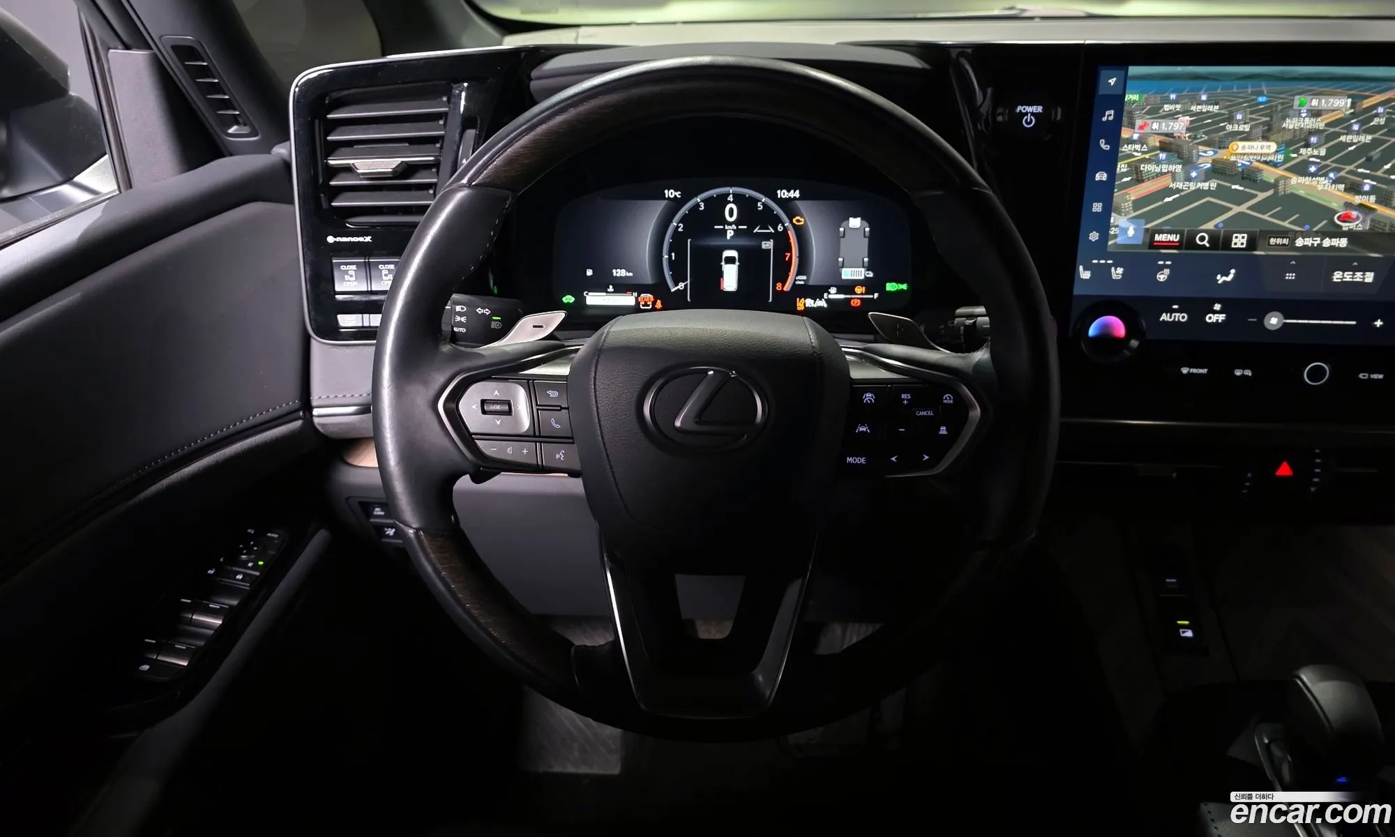 Lexus LM 2024 JTHAAAAD8S5003080 — 19