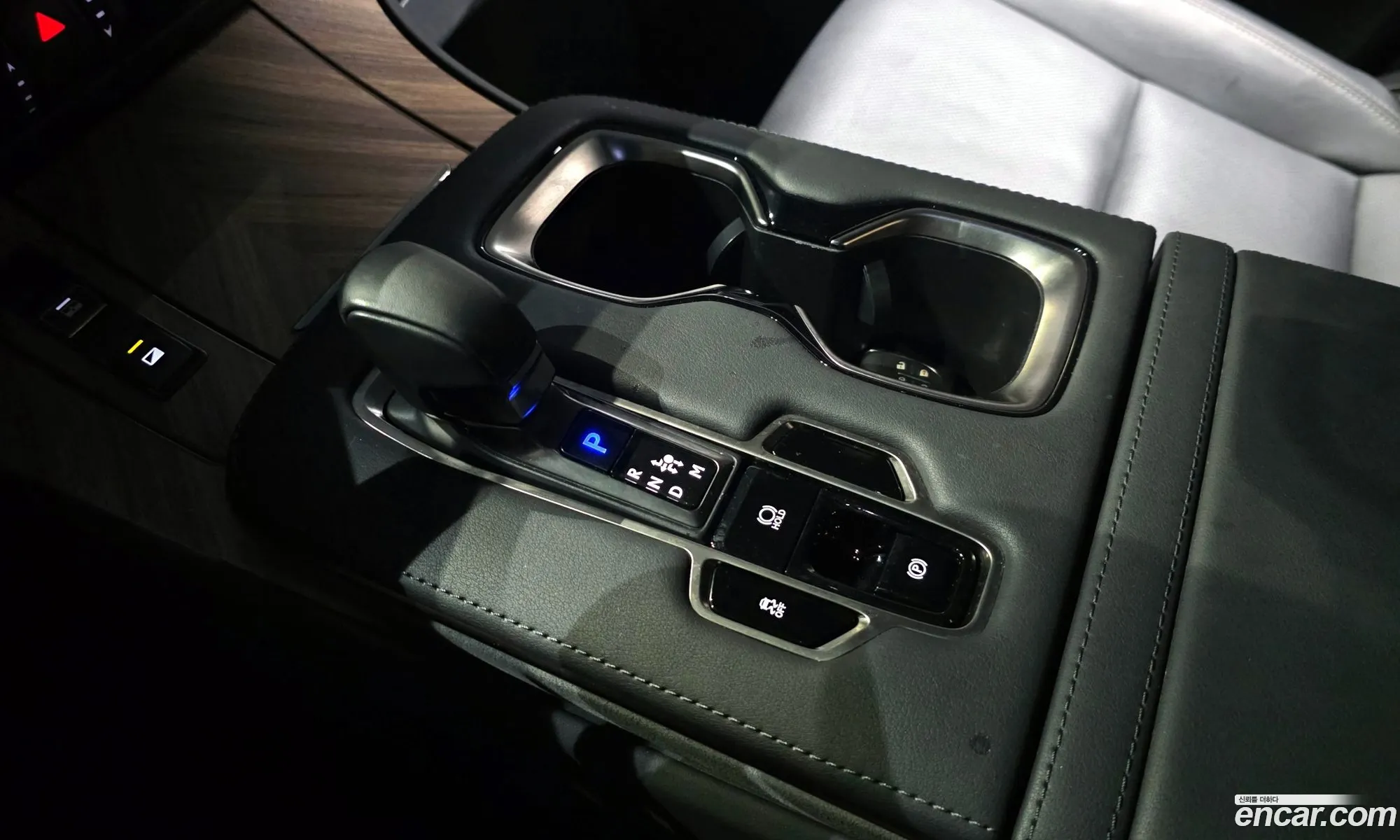 Lexus LM 2024 JTHAAAAD8S5003080 — 11