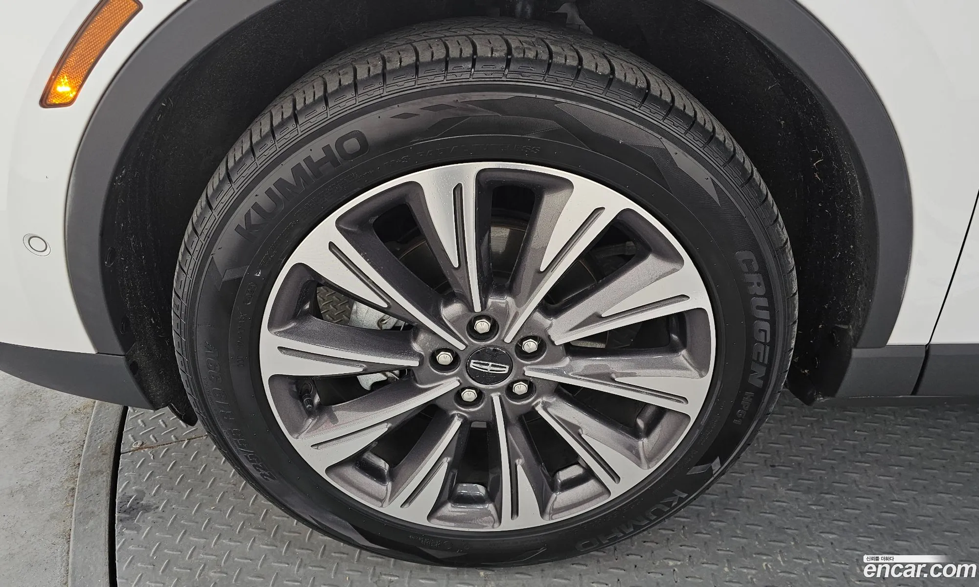 Lincoln Corsair 2021 — 17