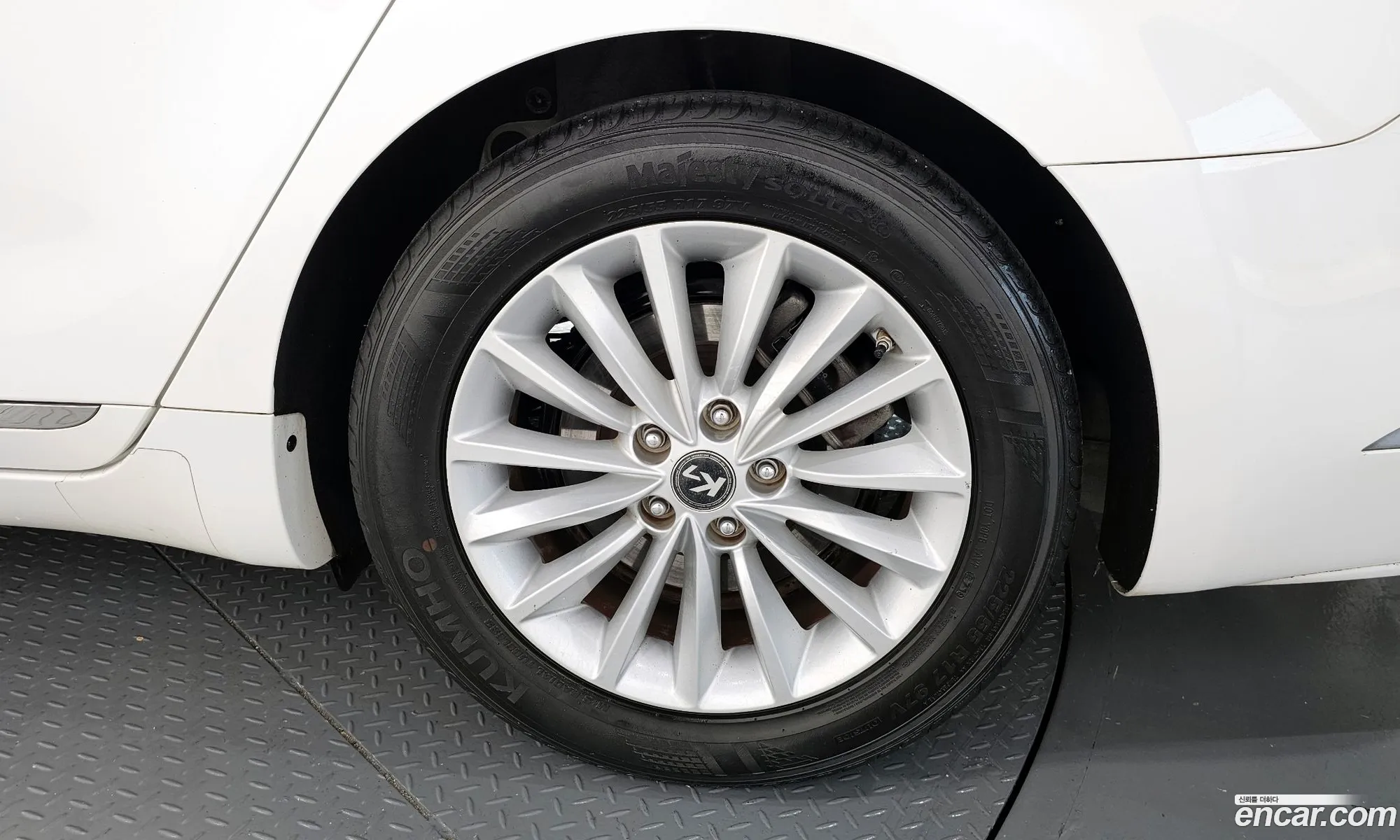 Kia K7 2017 — 12