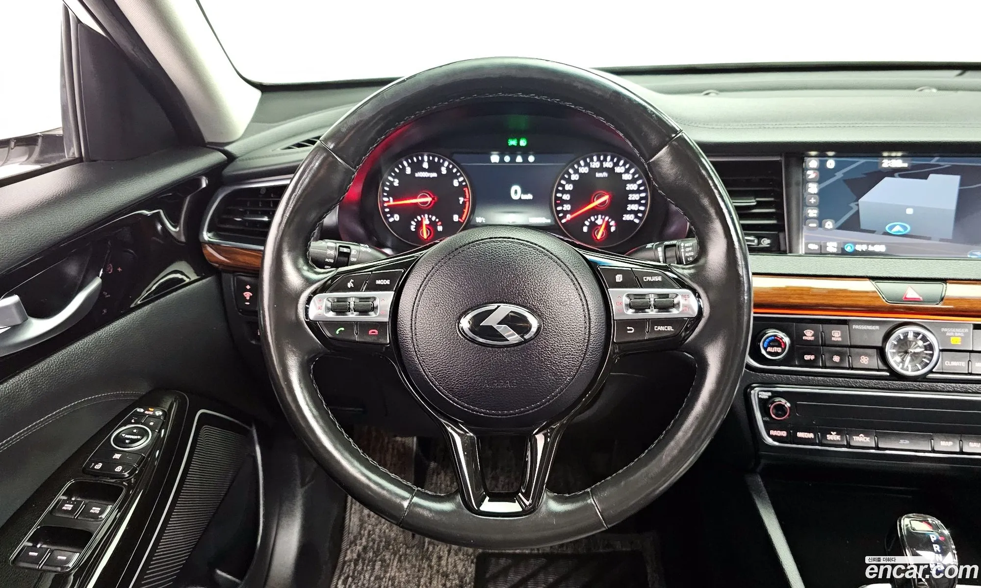 Kia K7 2017 — 7