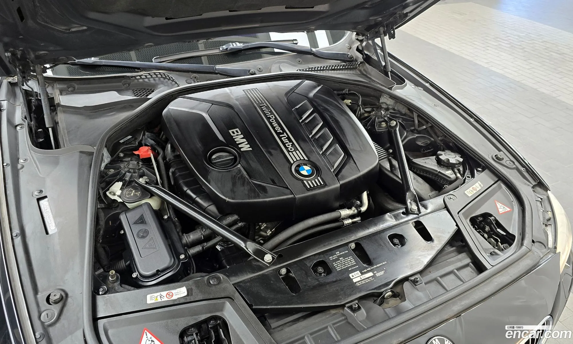 BMW 5 Series 2013 WBAFW1106DD265174 — 20