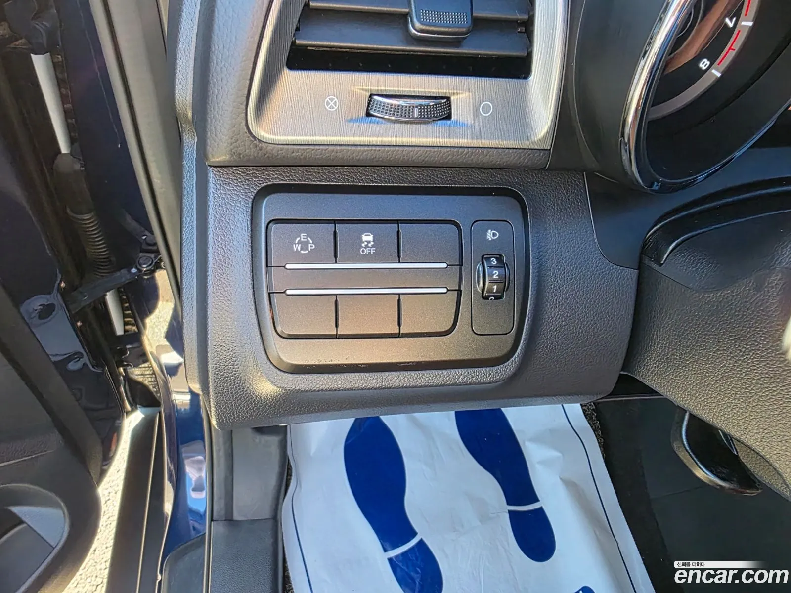 KG Mobility (SsangYong) Tivoli Armour 2018 — 18