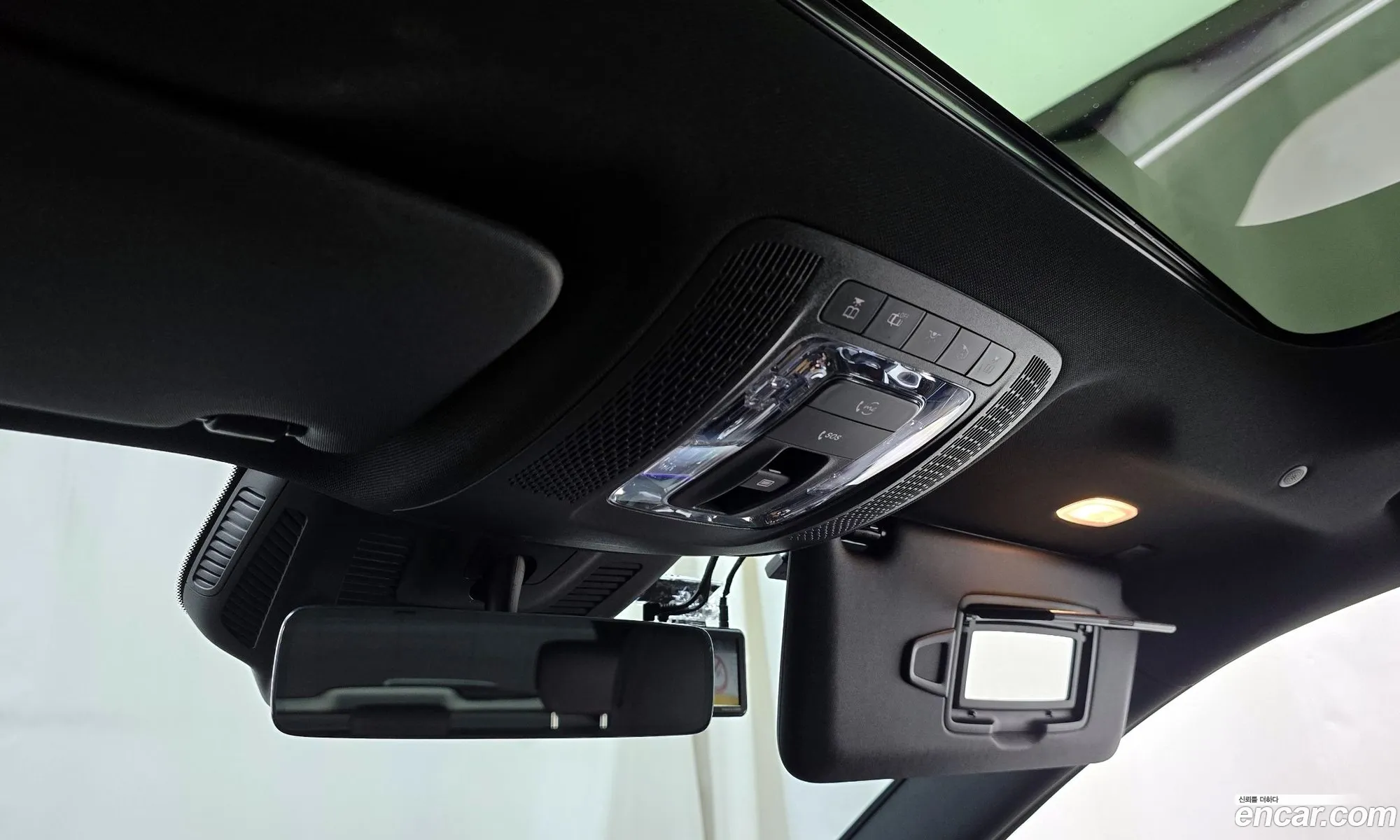 Mercedes-Benz GLA-Class H247 2023 — 15